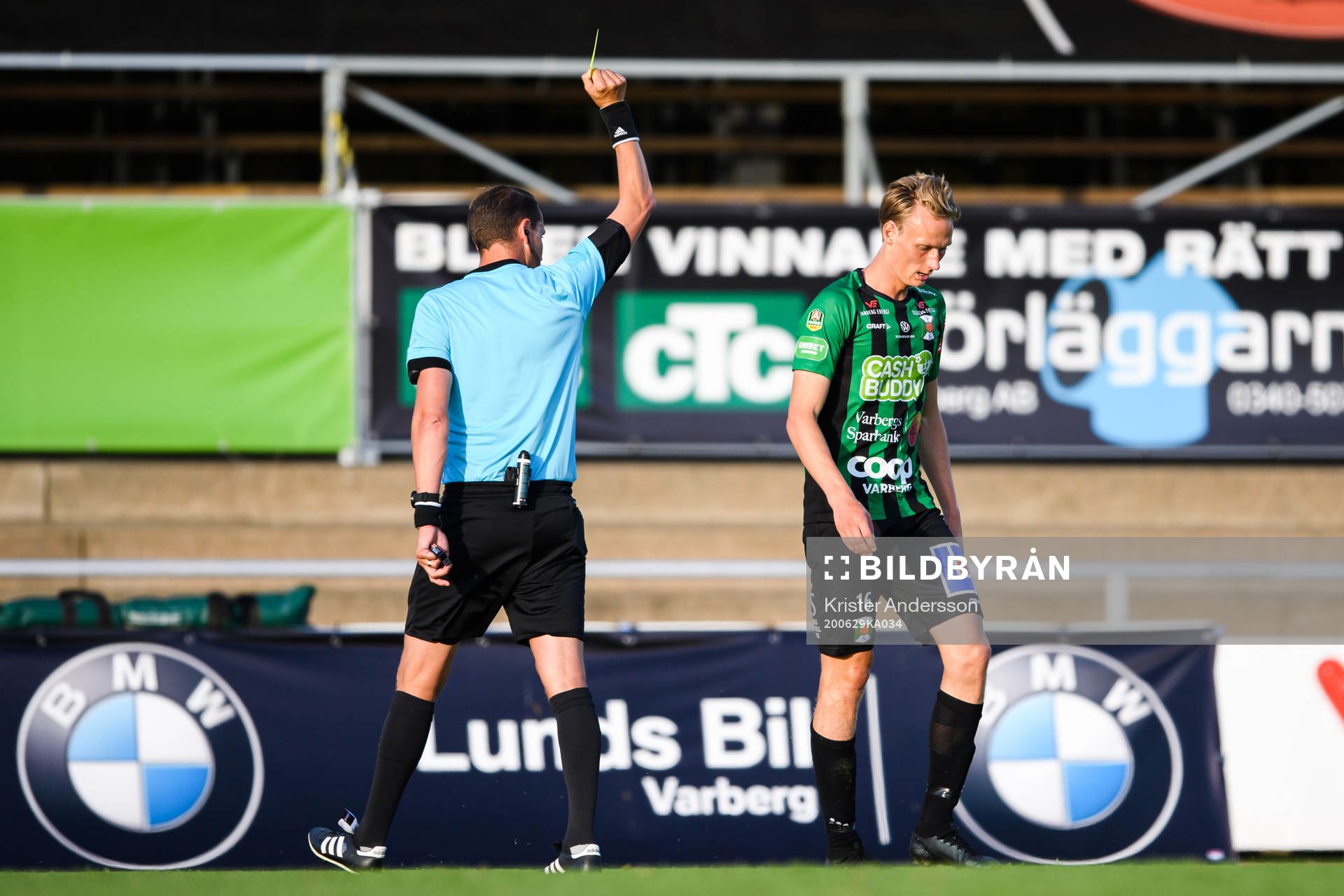 Varbergs Alexander Johansson får en varning