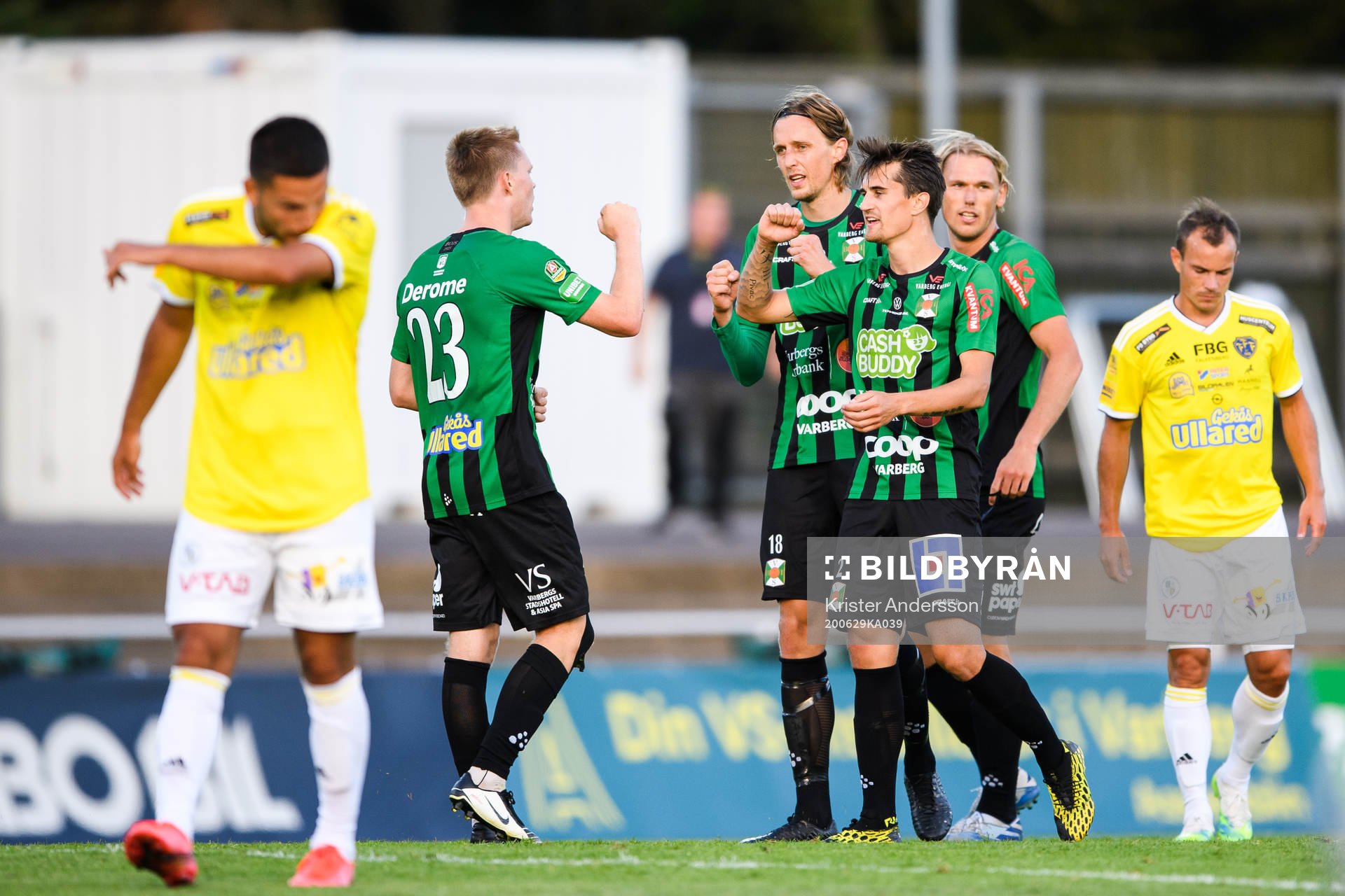 Varbergs spelare jublar