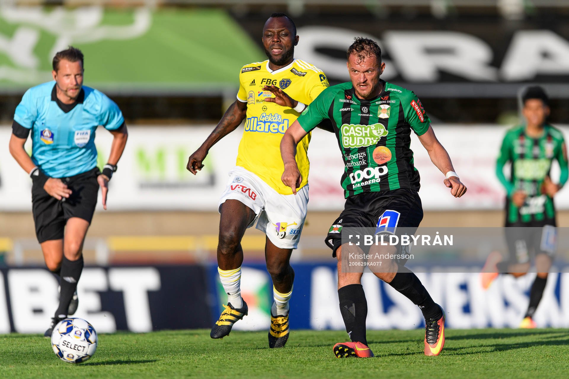 Falkenbergs John Chibuike och Varbergs Albert Ejupi