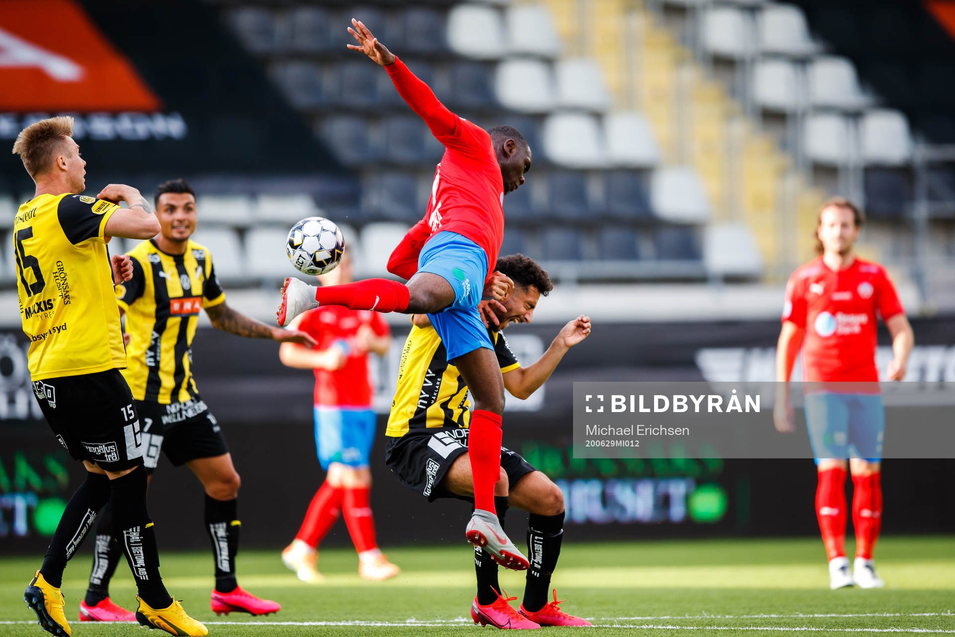 Helsingborgs Ravy Tsouka och Häckens Daleho Irandust