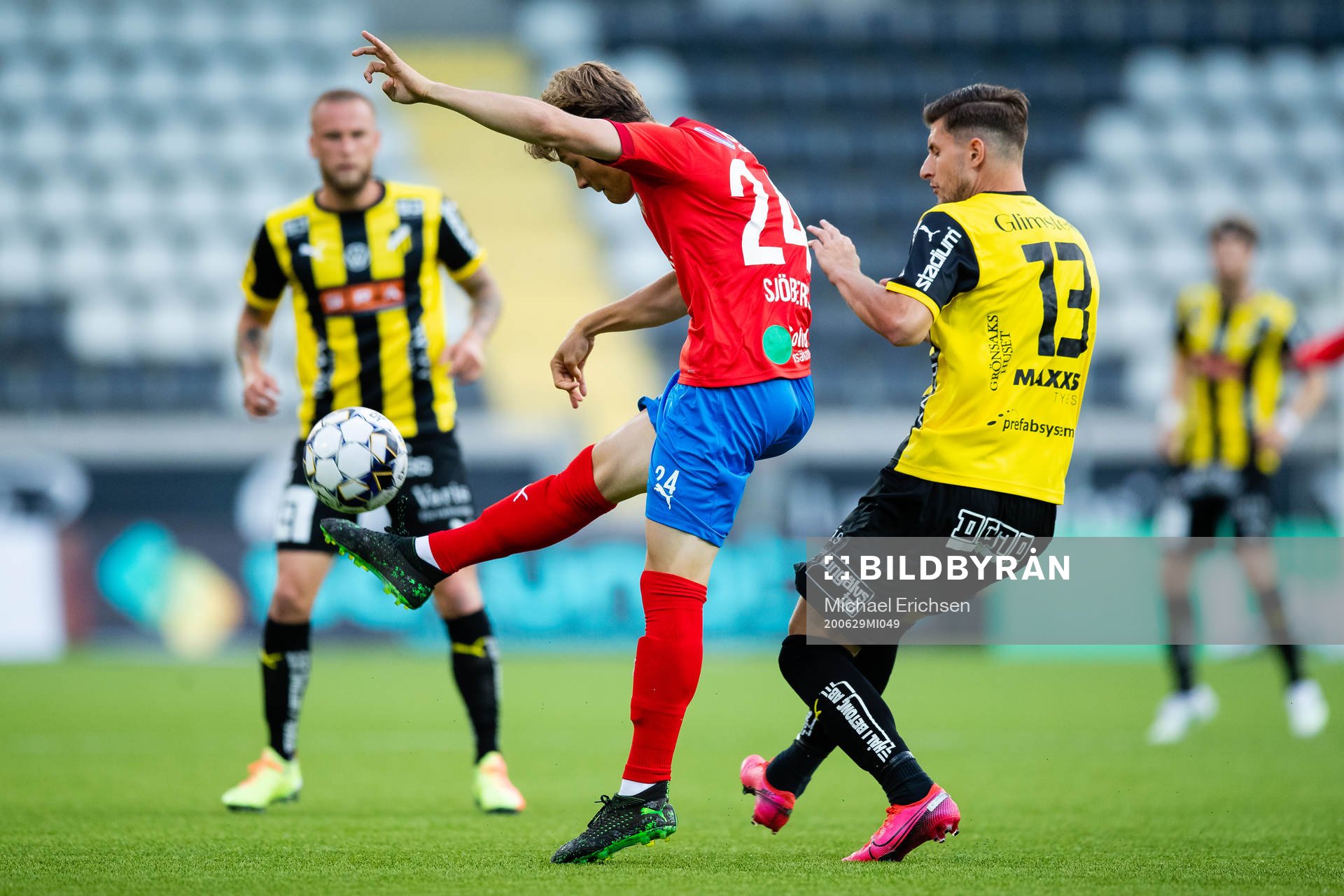 Helsingborgs Filip Sjöberg och Häckens Adnan Maric
