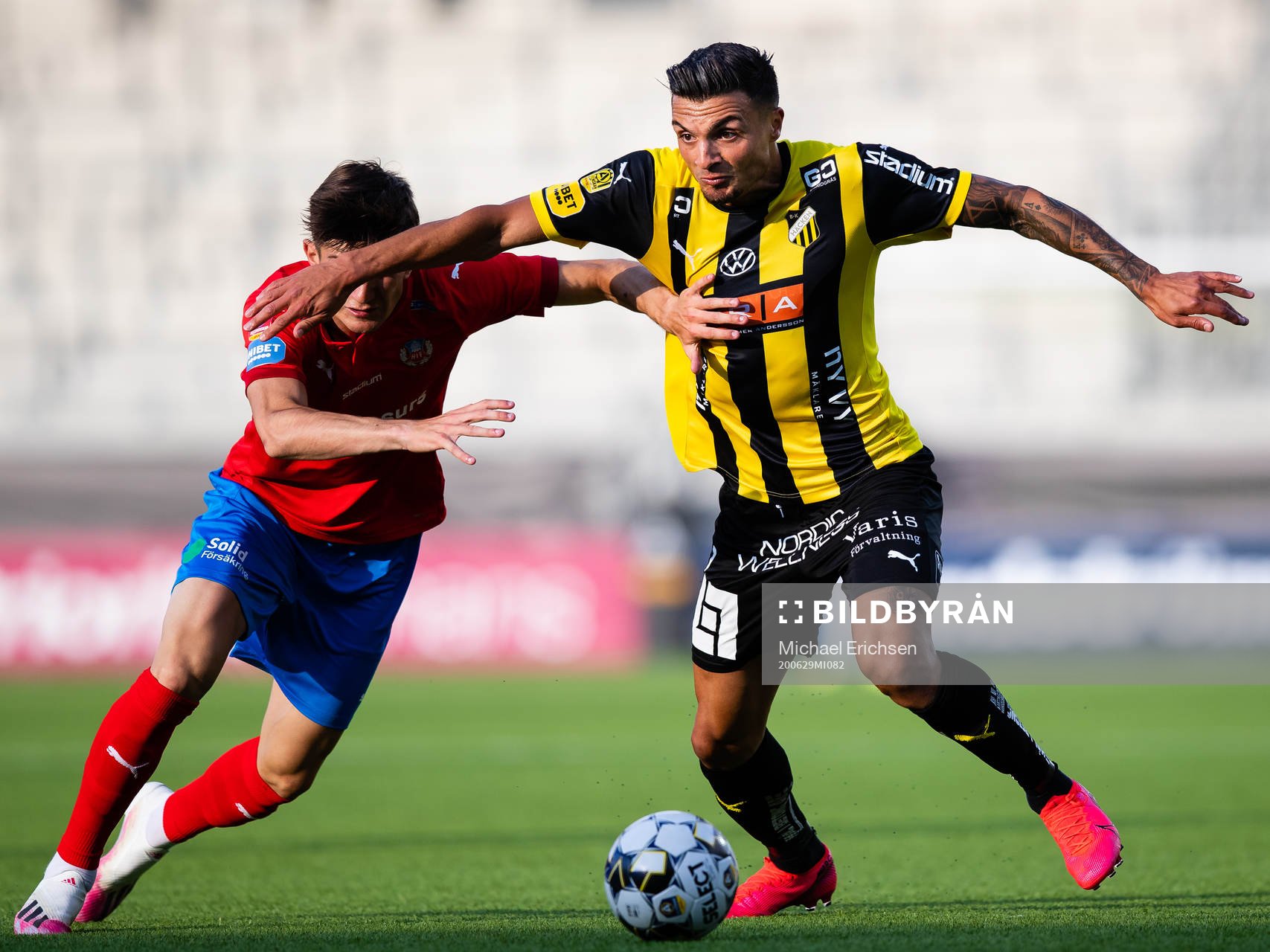 Helsingborgs Armin Gigovic och Häckens Ahmed Yasin