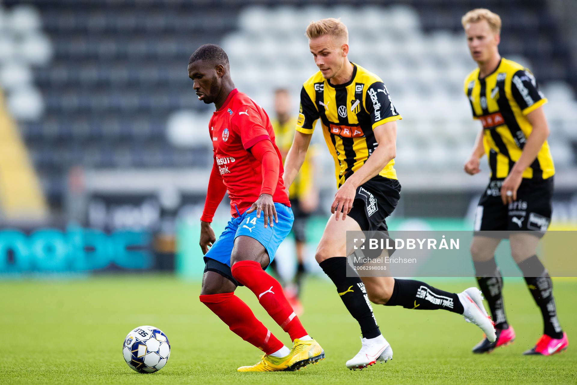 Helsingborgs Mohammed Abubakari och Häckens Jasse Tuominen