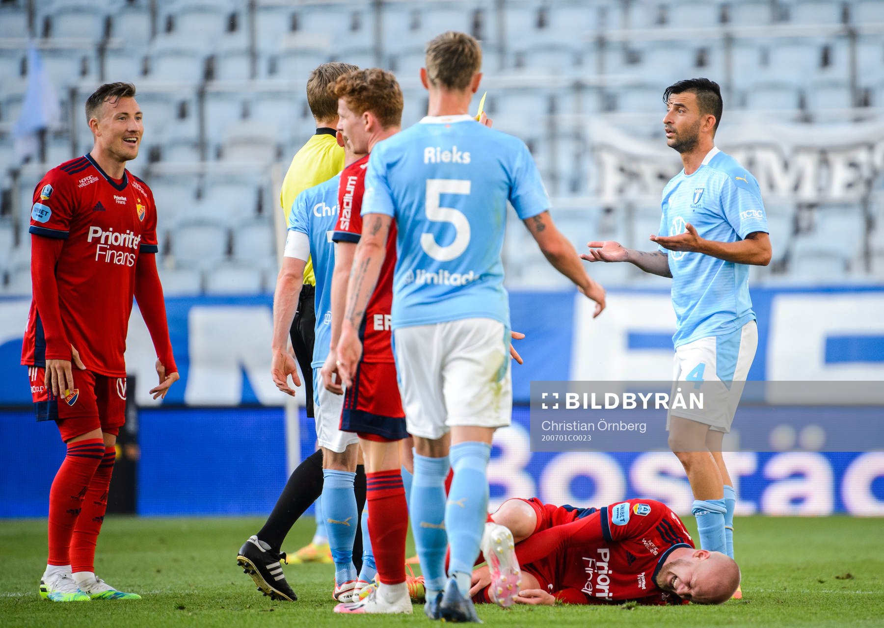 Malmö FFs Behrang Safari tilldelas en varning