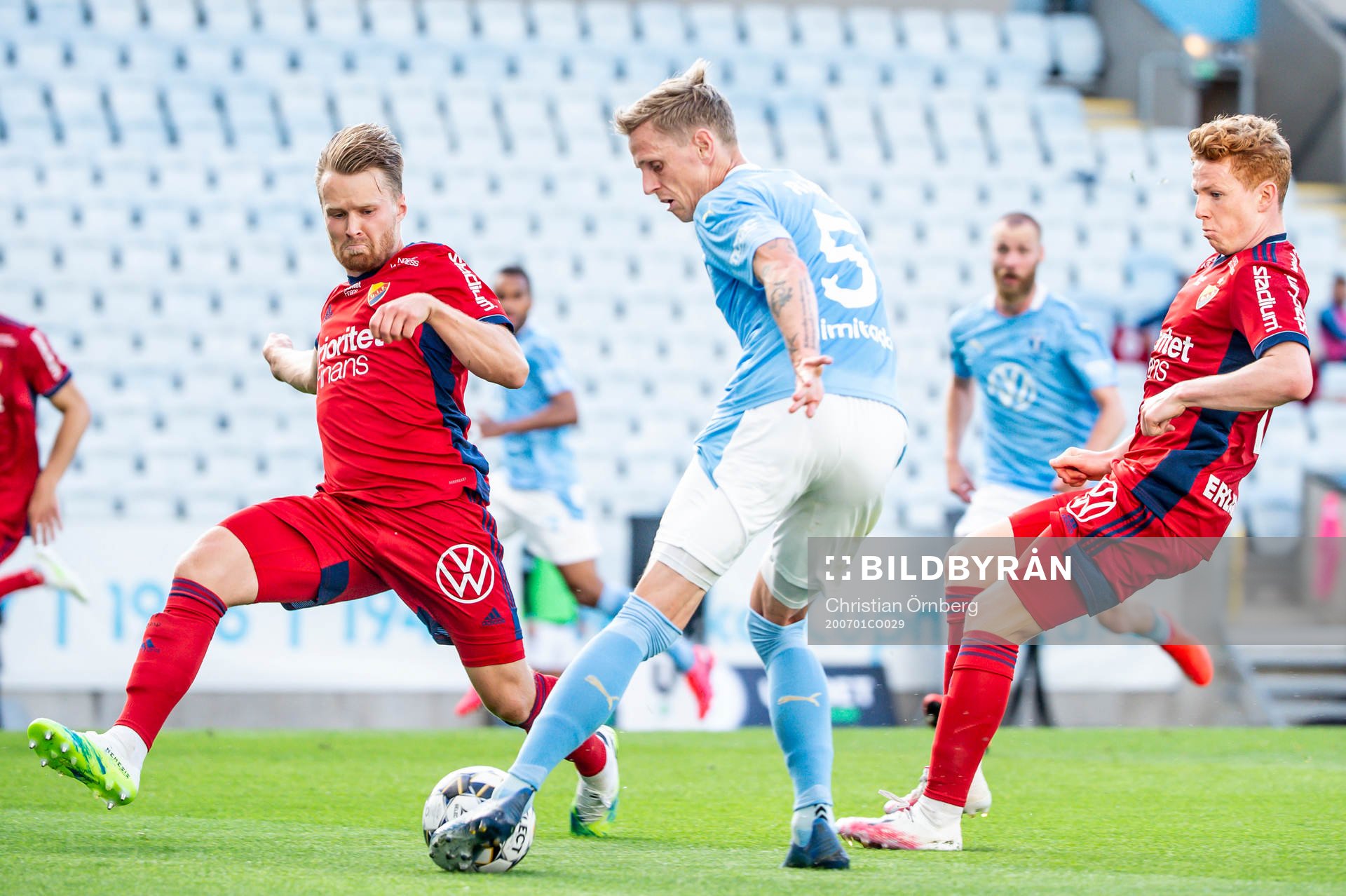 Malmö FFs Sören Rieks mot Djurgårdens Jacob Une Larsson