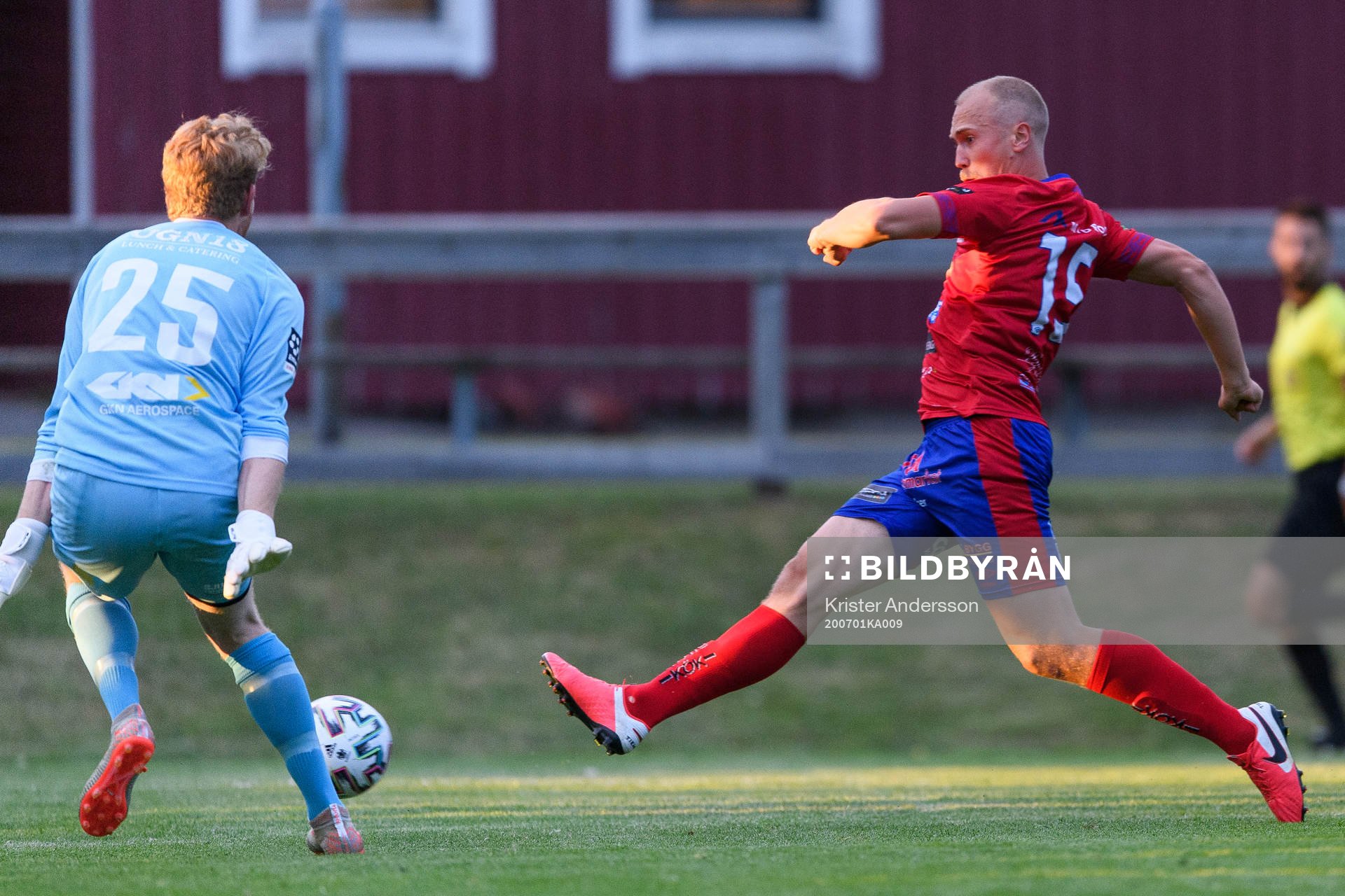 Tvååkers Jakob Adolfsson gör 2-1