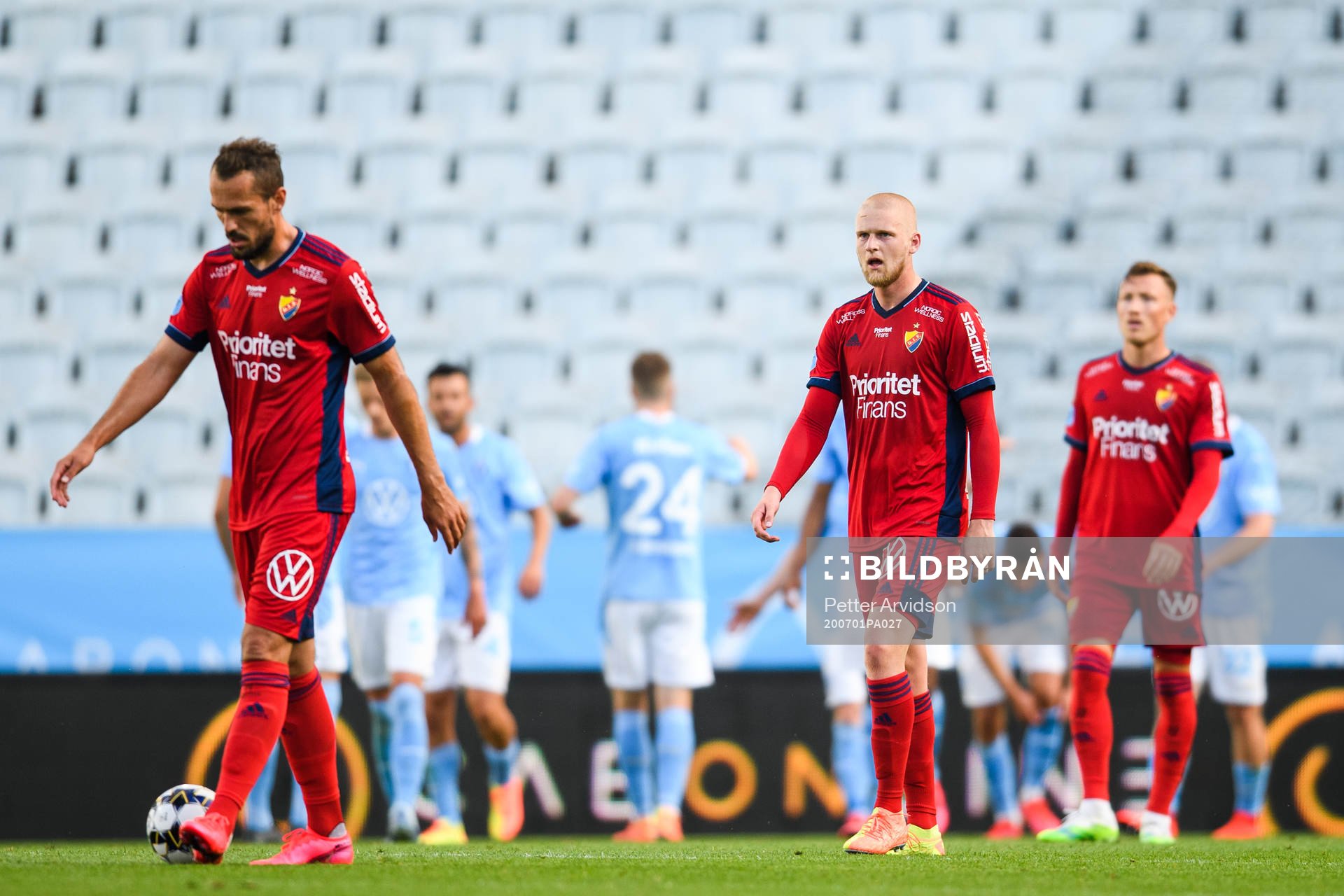 Djurgårdens Emir Kujovic  och Kalle Holmberg deppar