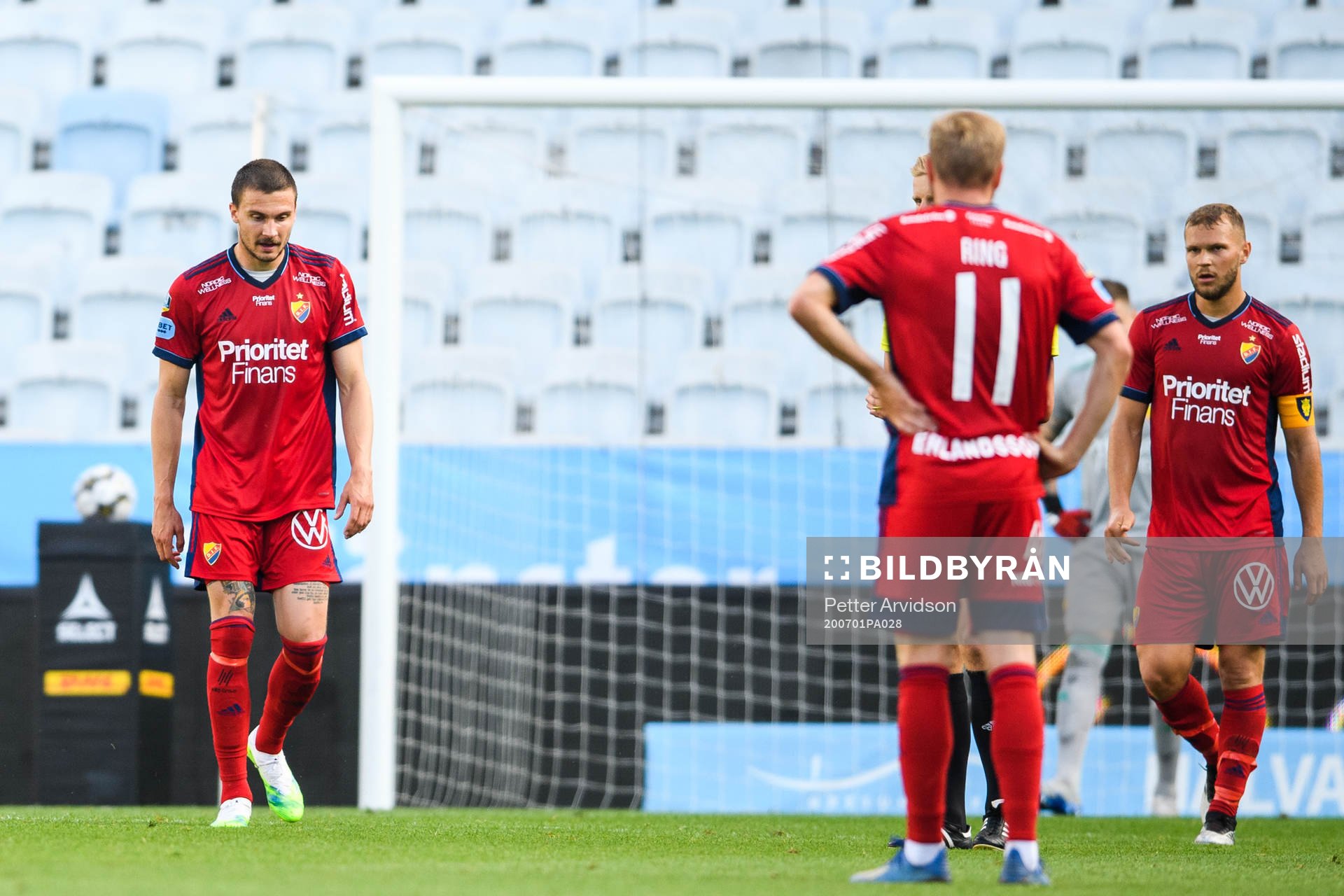 Djurgårdens Erik Berg och Jonathan Ring deppar