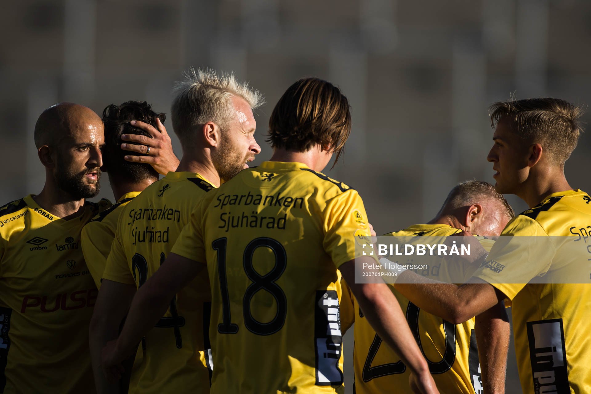 Elfsborgs Johan Larsson jublar