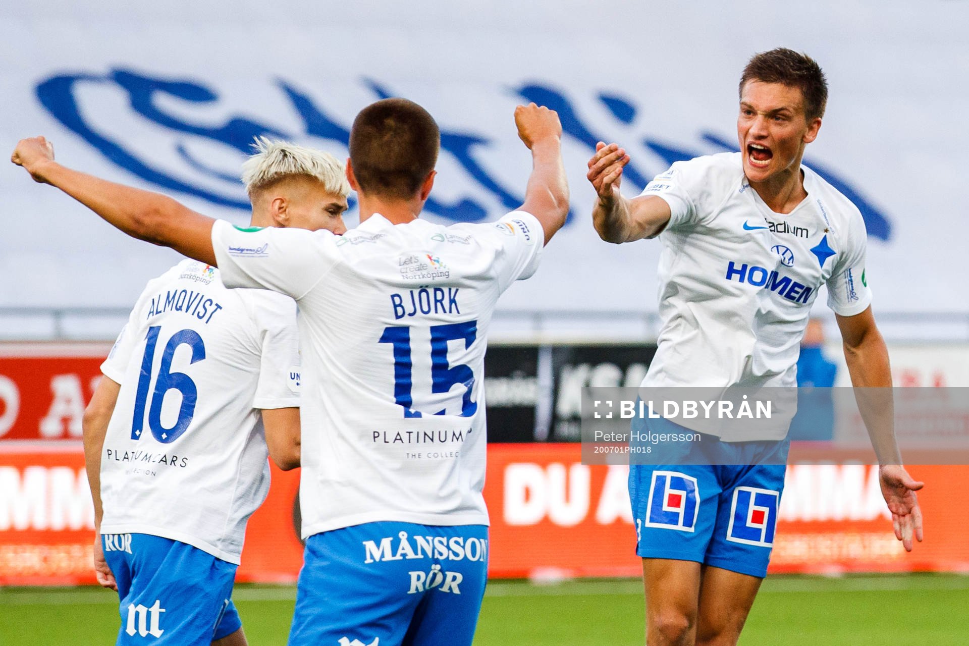 IFK Norrköpings Rasmus Stensbæk Lauritsen jublar
