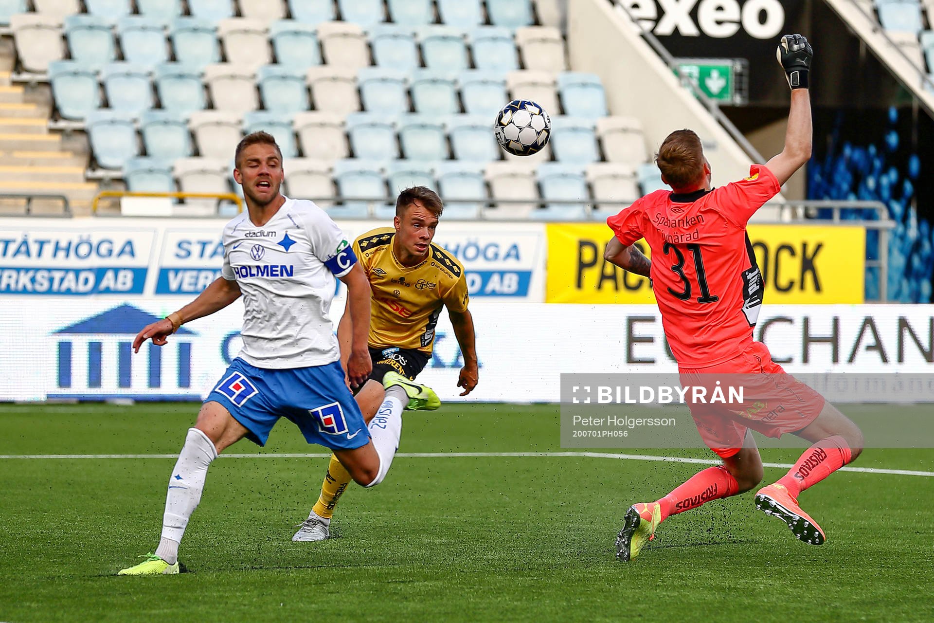 Målchans för IFK Norrköpings Christoffer Nyman under fotbollsmatchen i Allsvenskan mellan IFK Norrköping och Elfsborg den 1 juli 2020 i Norrköping.