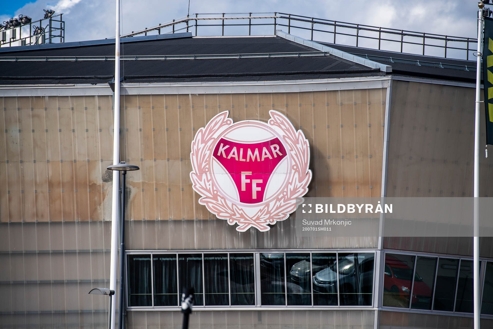 Kalmar FFs klubbmärke på Guldfågeln Arena