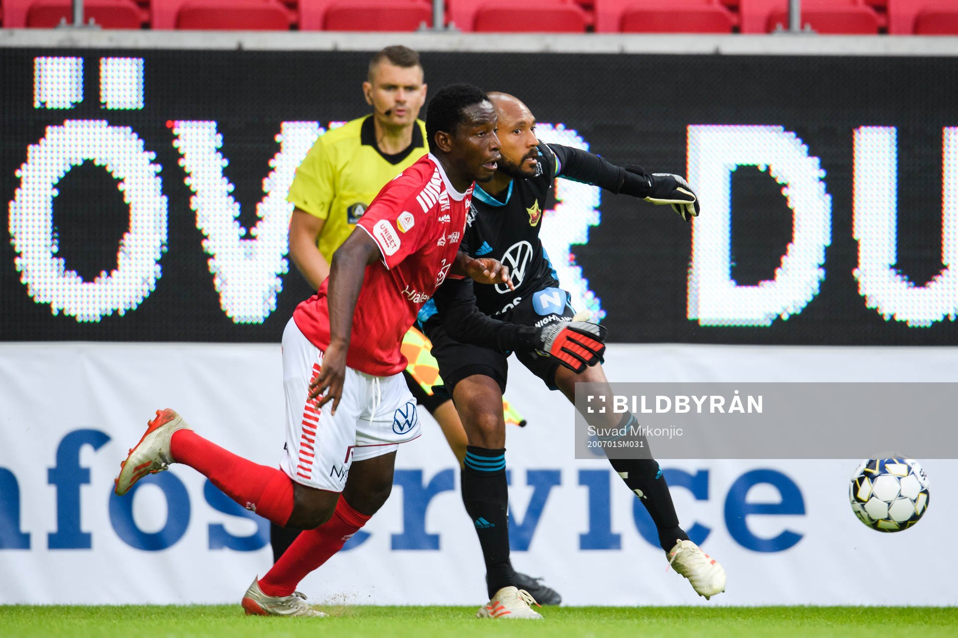 Östersunds målvakt Aly Keita och Kalmars York Rafael