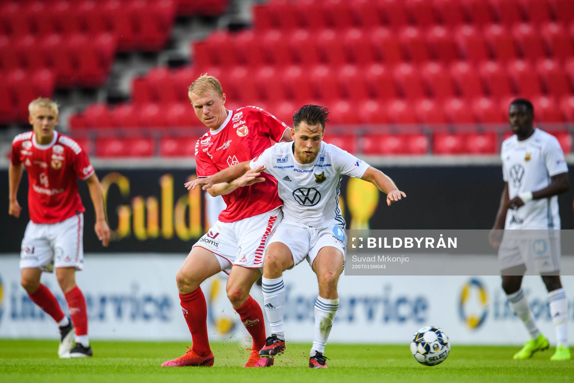 Kalmars Edvin Crona och Östersunds Charlie Colkett