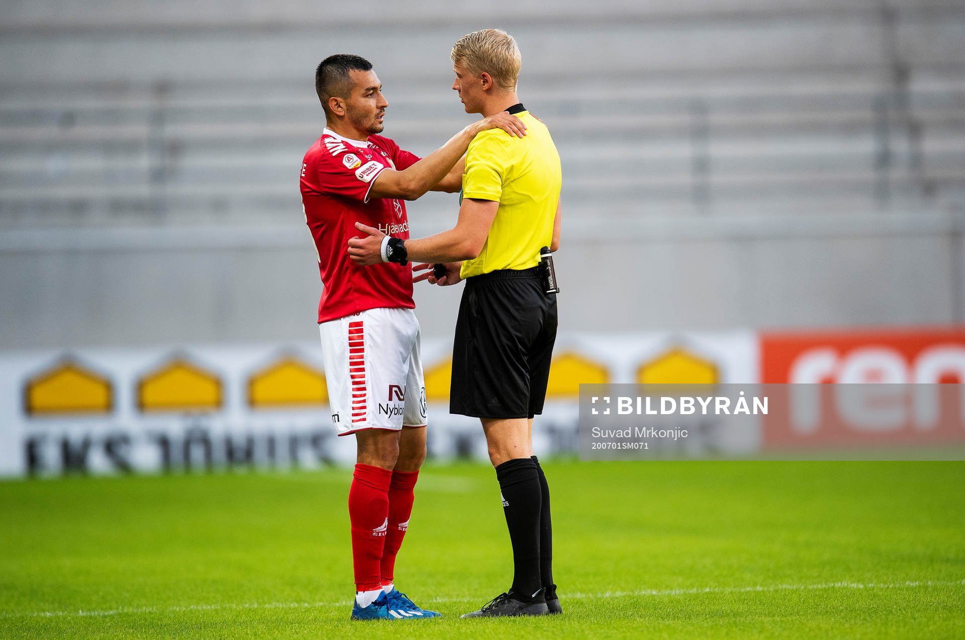 Kalmars Emin Nouri och Domare Adam Ladebäck
