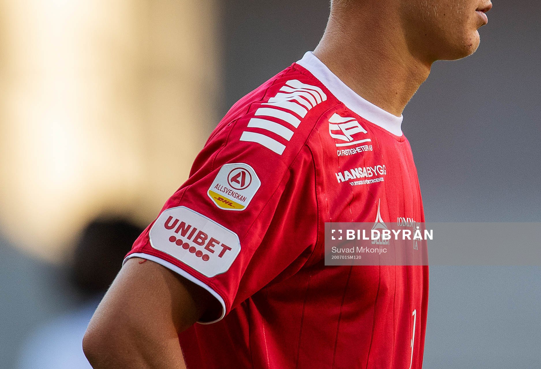 Unibets logotyp på en matchtröja