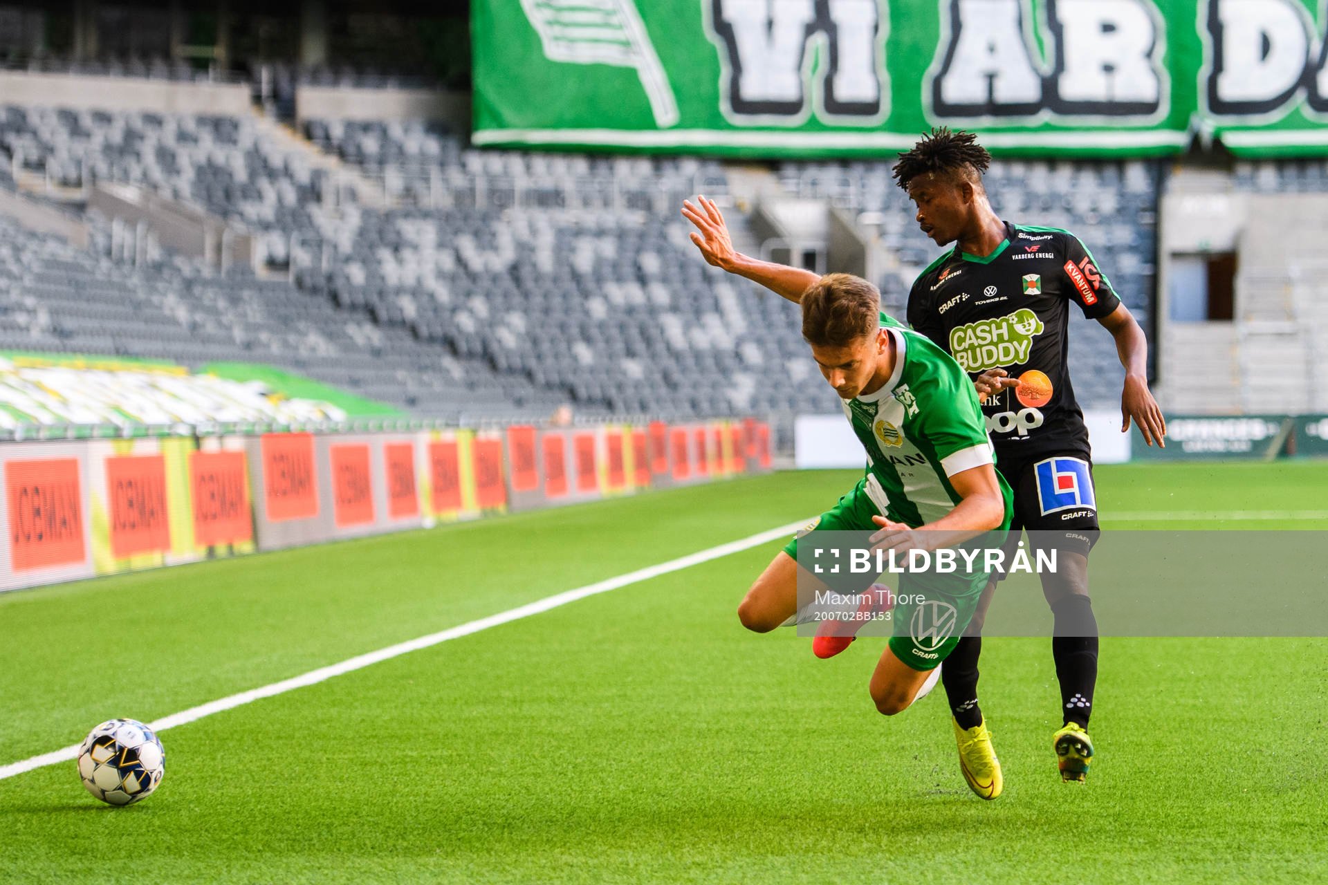Hammarbys Alexander Kacaniklic och Varbergs Adama Fofana