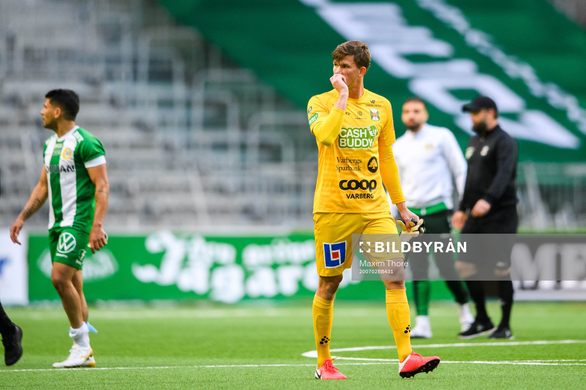 Varbergs målvakt August Strömberg deppar