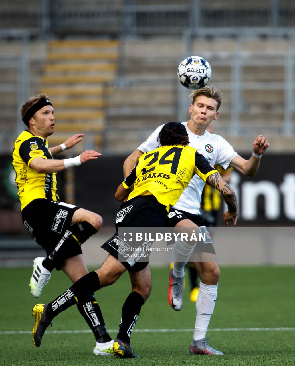 Häckens Leonard Zuta och Örebros Jake Larsson