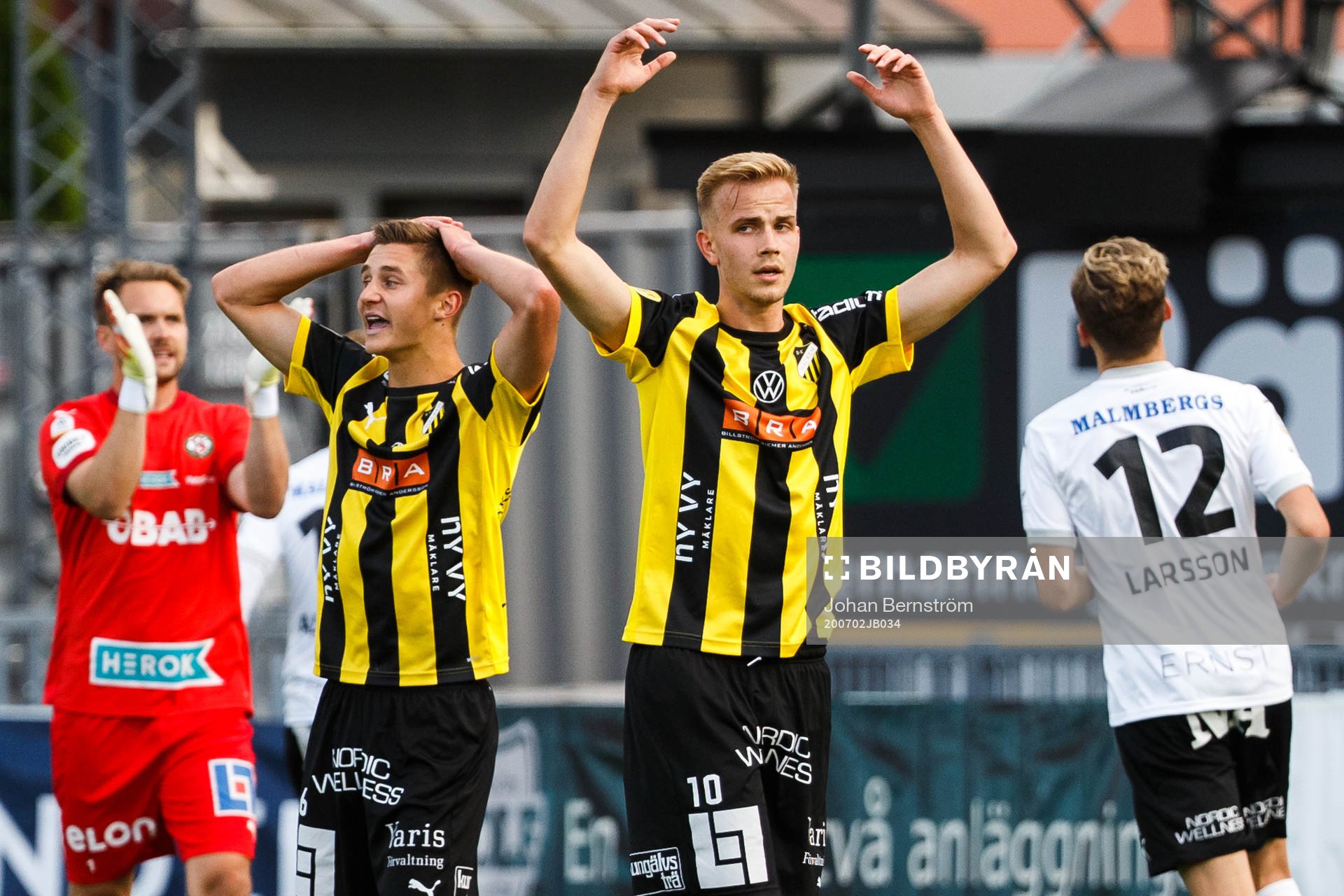 Häckens Leo Bengtsson och Jasse Tuominen deppar