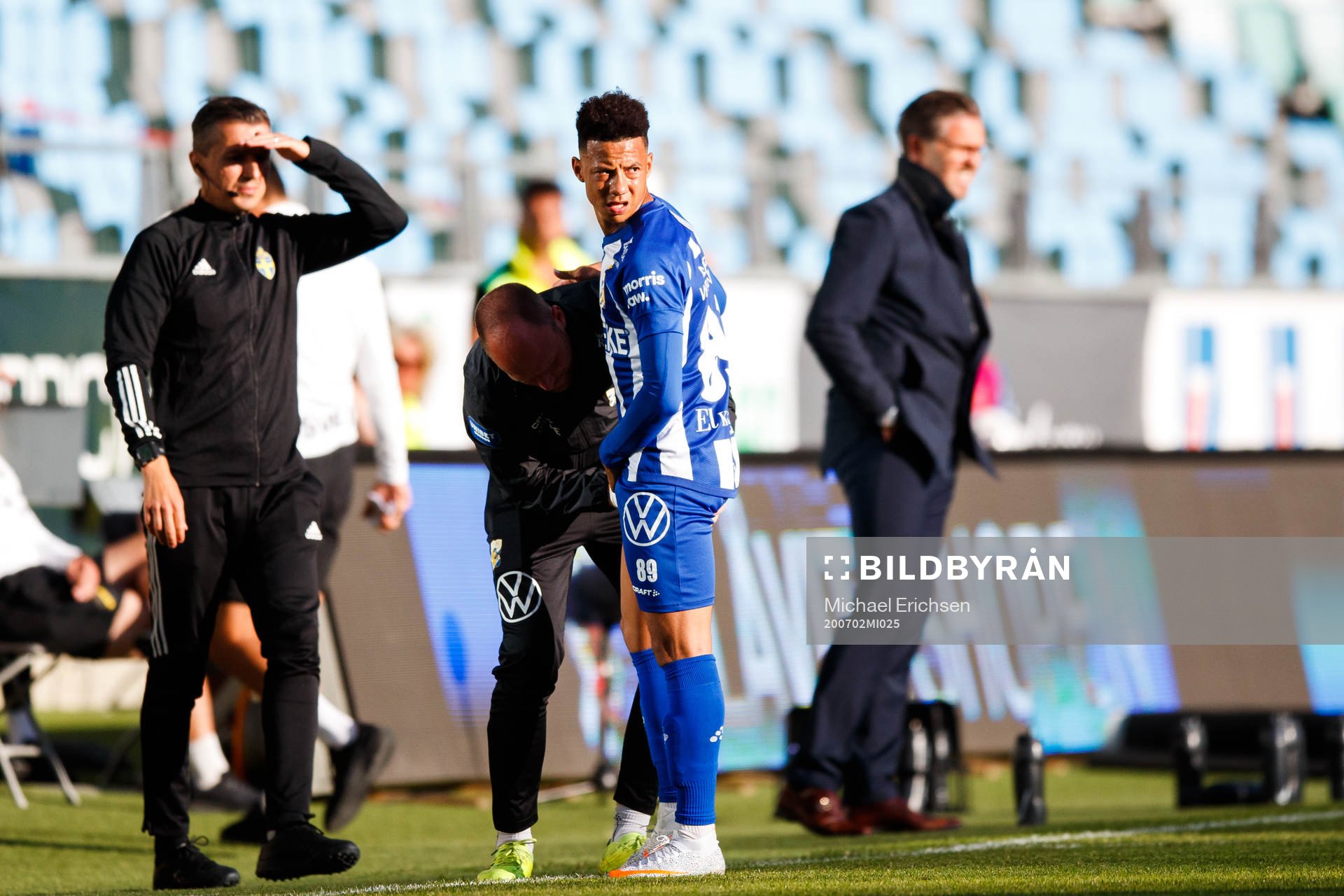 IFK Göteborgs Tobias Sana får vård