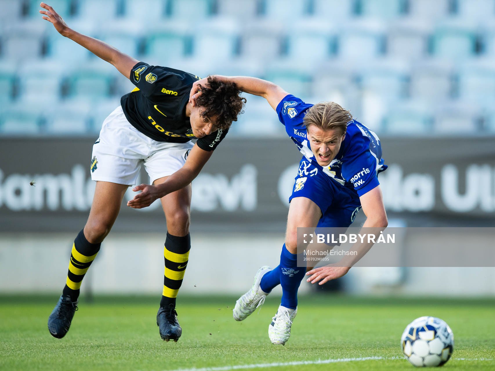 s Robin Tihi och IFK Göteborgs August Erlingmark