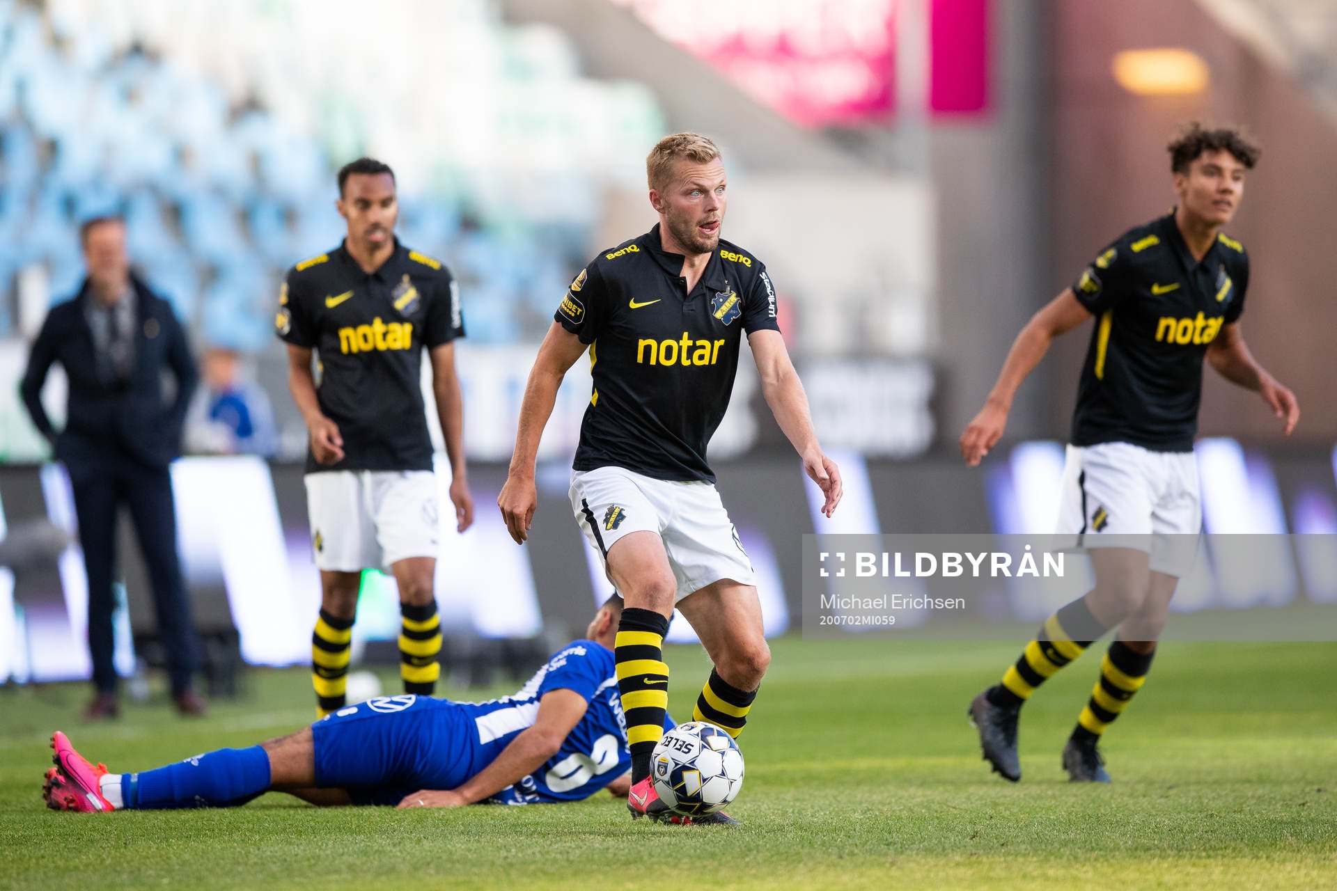 s Sebastian Larsson