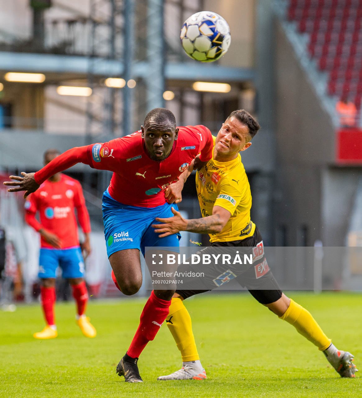 Helsingborgs Ravy Tsouka och Mjällbys Mohanad Jeahze