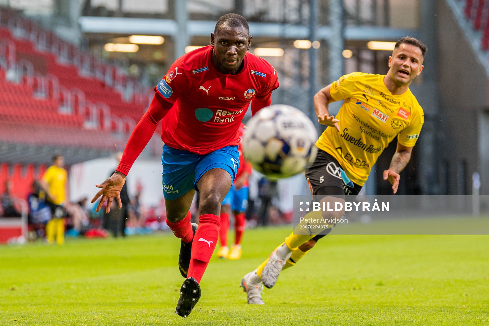 Helsingborgs Ravy Tsouka och Mjällbys Mohanad Jeahze