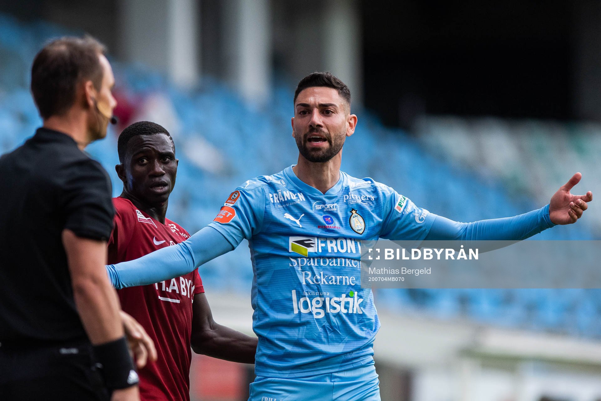 AFC Eskilstunas Gabriel Somi reagerar