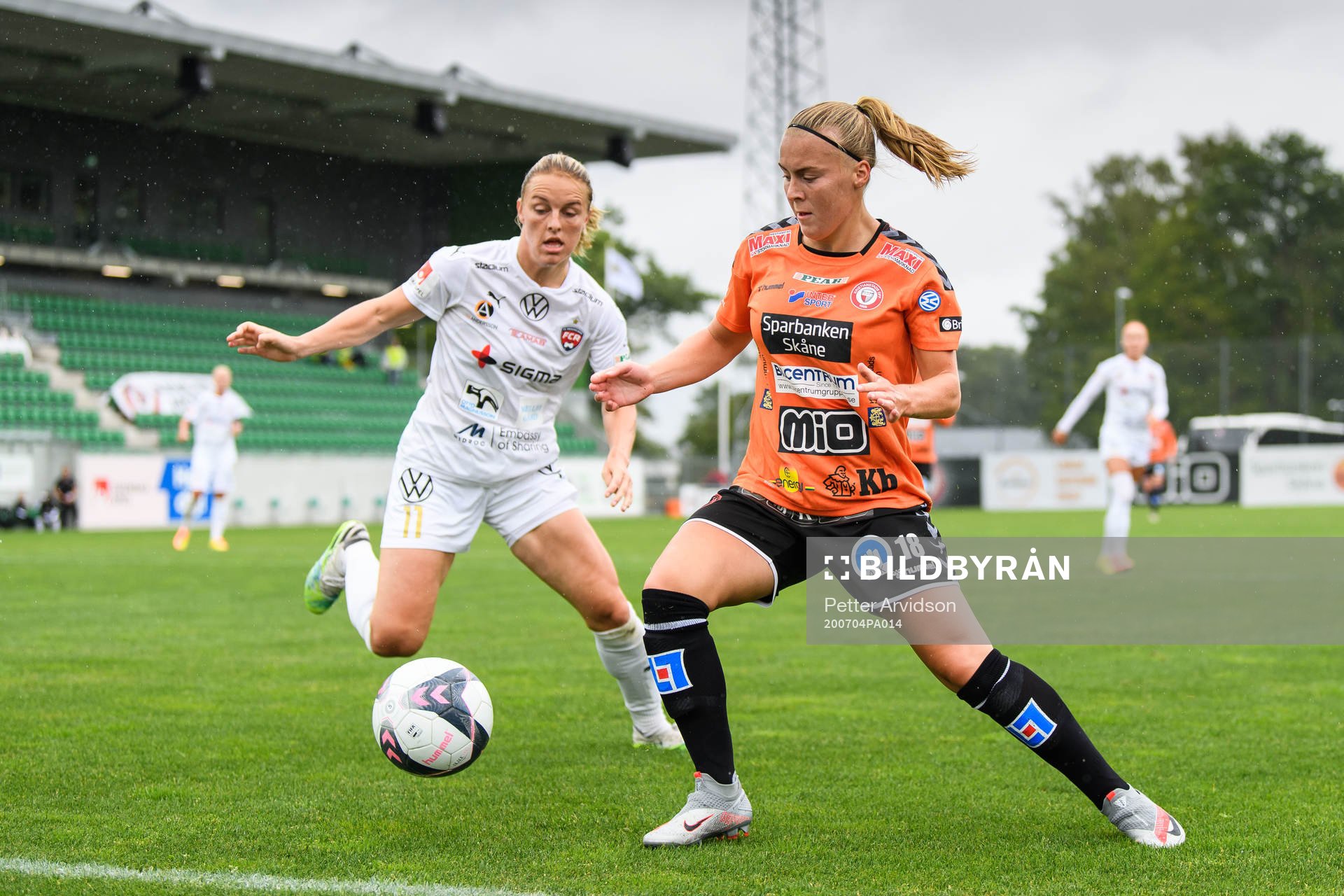 Rosengårds Mimmi Larsson och Kristianstads Jutta Rantala