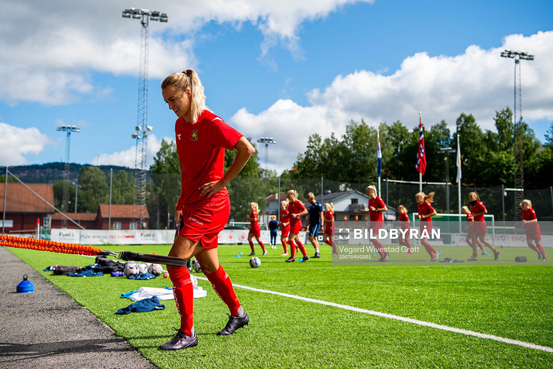 Hanna Terry of Røa warms up ahead of the Toppserien football match between Røa and Arna-Bjørnar on July 4, 2020 in Oslo.