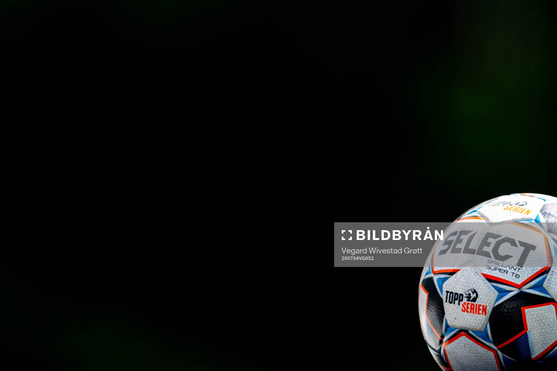 The Select match ball