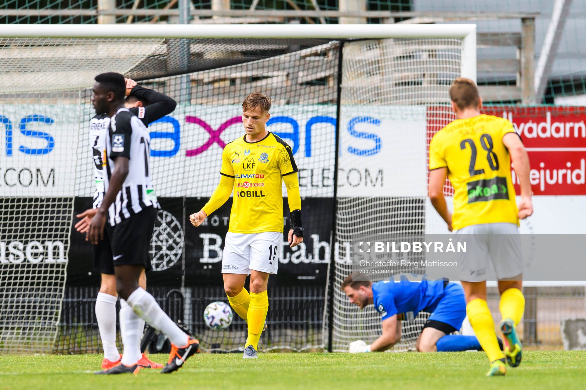 Lunds Jesper Rindmo jublar efter han gjort 1-1 på straff under fotbollsmatchen i Division 1 södra mellan Landskrona och Lunds BK den 5 juli 2020 i Landskrona.