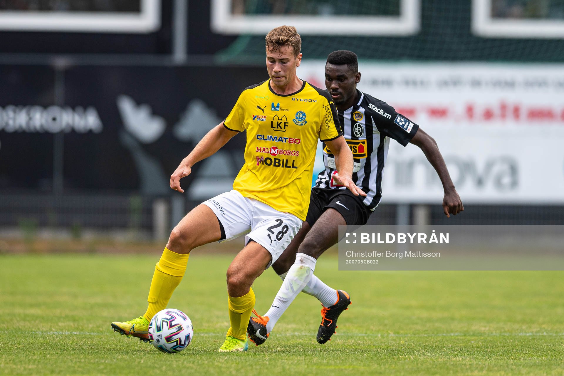 Lunds Jakob Ottosson och Landskronas Patrick Nwadike