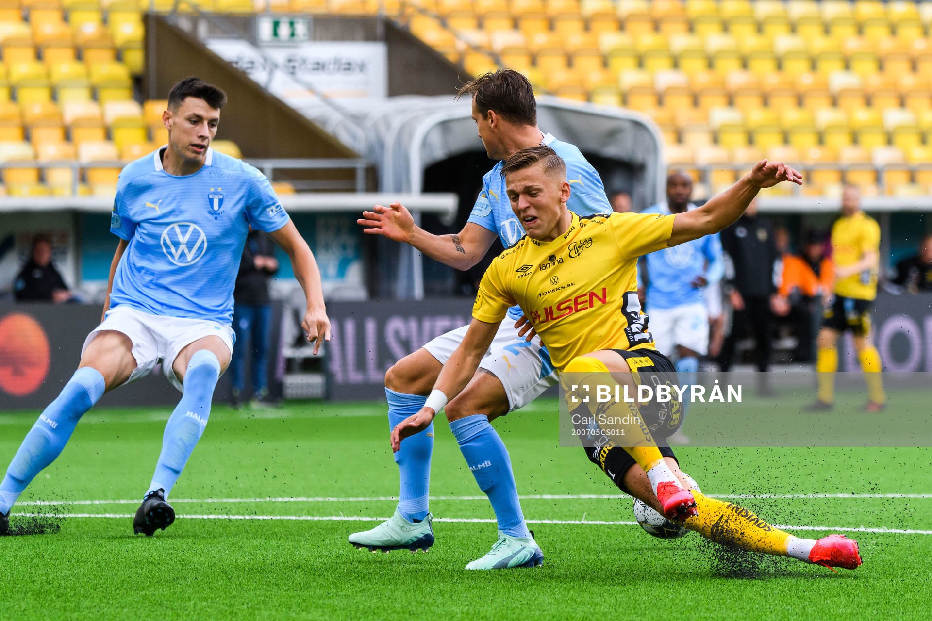 Malmö FFs Anel Ahmedhodzic och Eric Larsson mot Elfsborgs