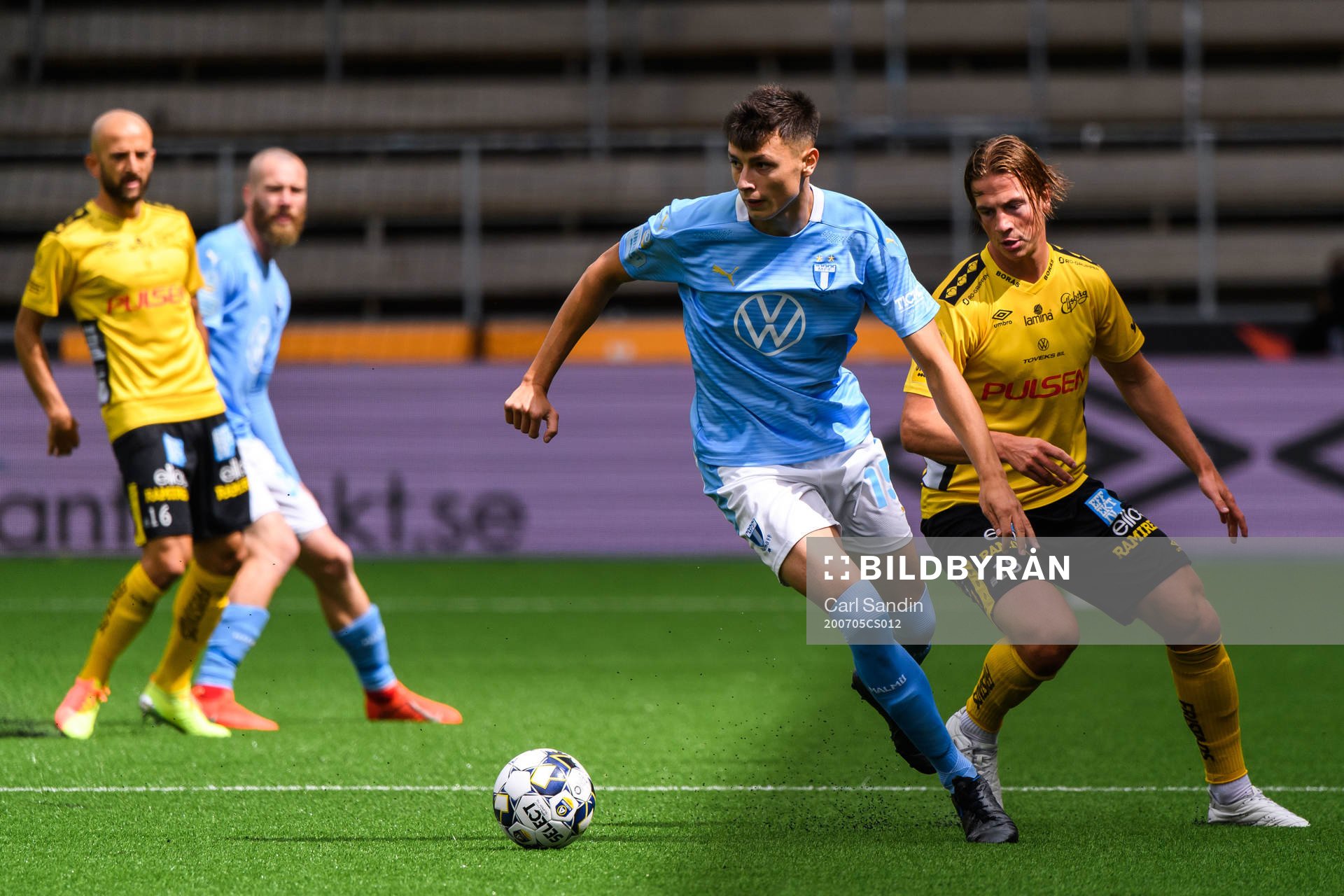 Malmö FFs Anel Ahmedhodzic och Elfsborgs Simon Olsson