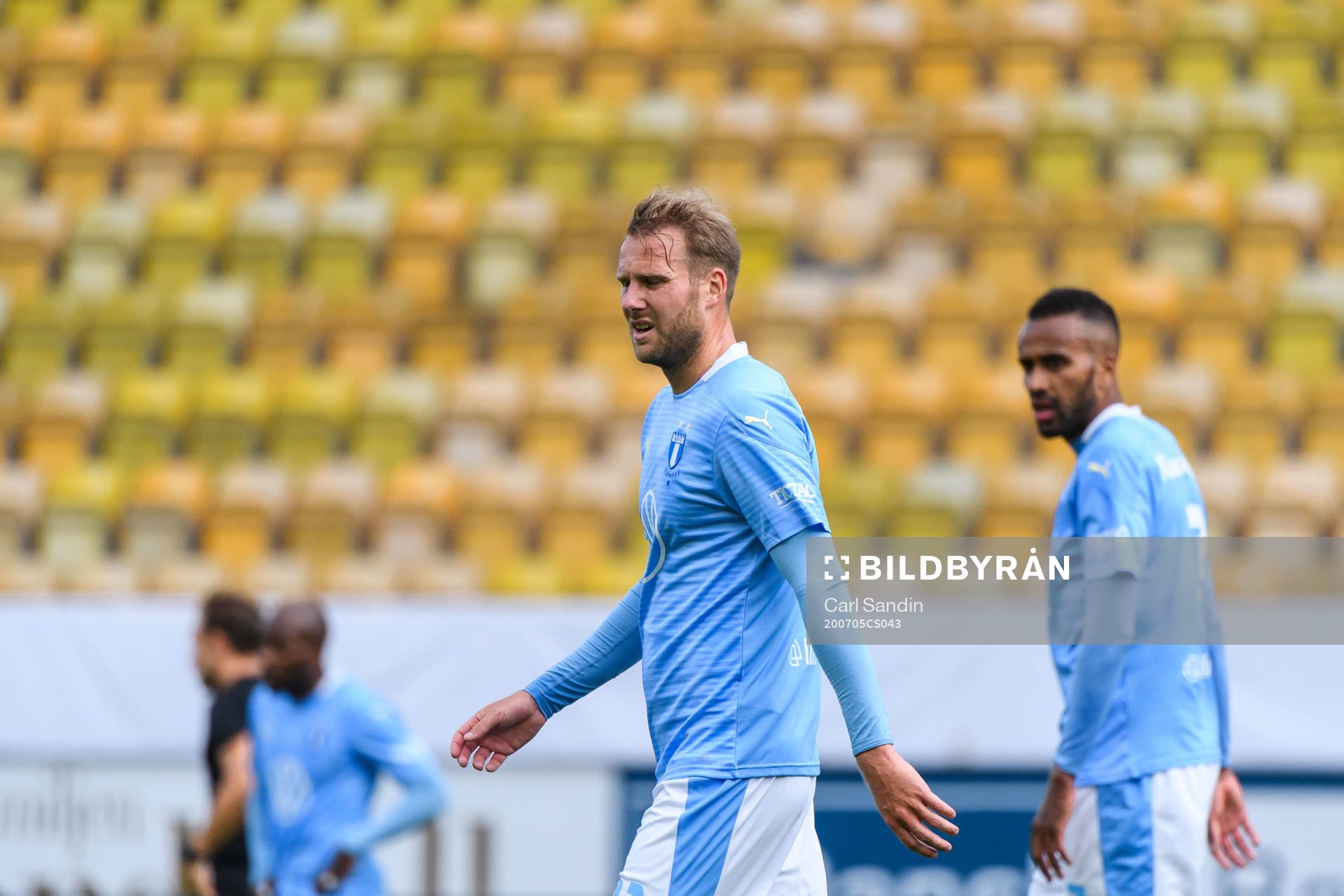 Malmö FFs Ola Toivonen och Isaac Kiese Thelin deppar