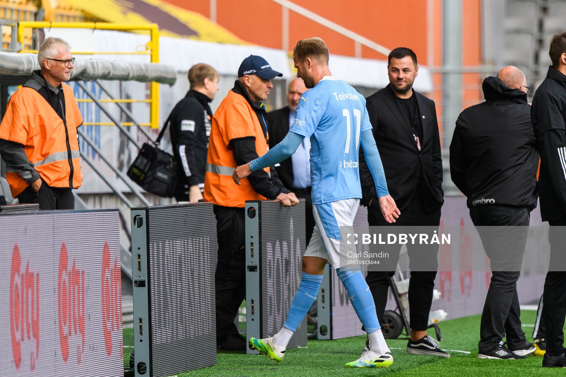 Malmö FFs Ola Toivonen lämnar planen efter fotbollsmatchen i Allsvenskan mellan Elfsborg och Malmö FF den 5 juli 2020 i Borås.