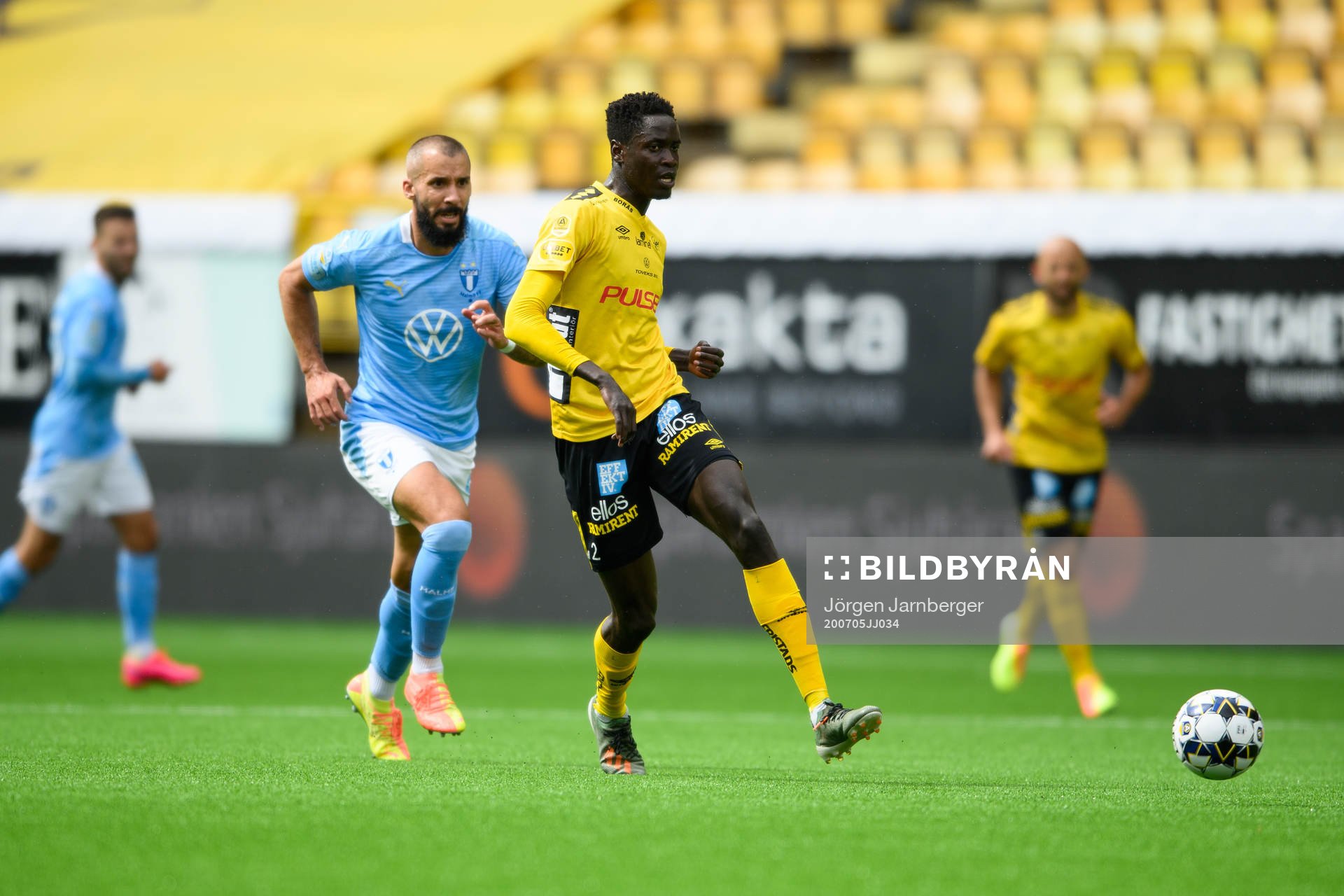 Elfsborgs Joseph Okumu och Malmö FFs Guillermo Molins