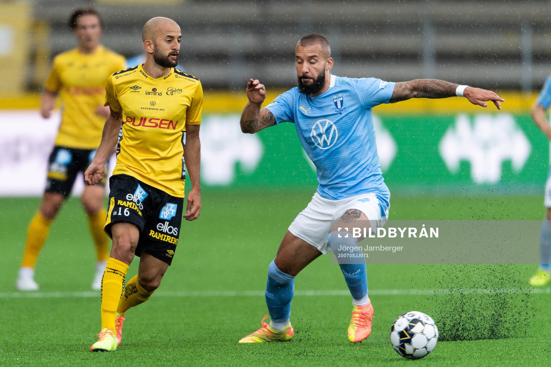 Elfsborgs Robert Gojani och Malmö FFs Guillermo Molins