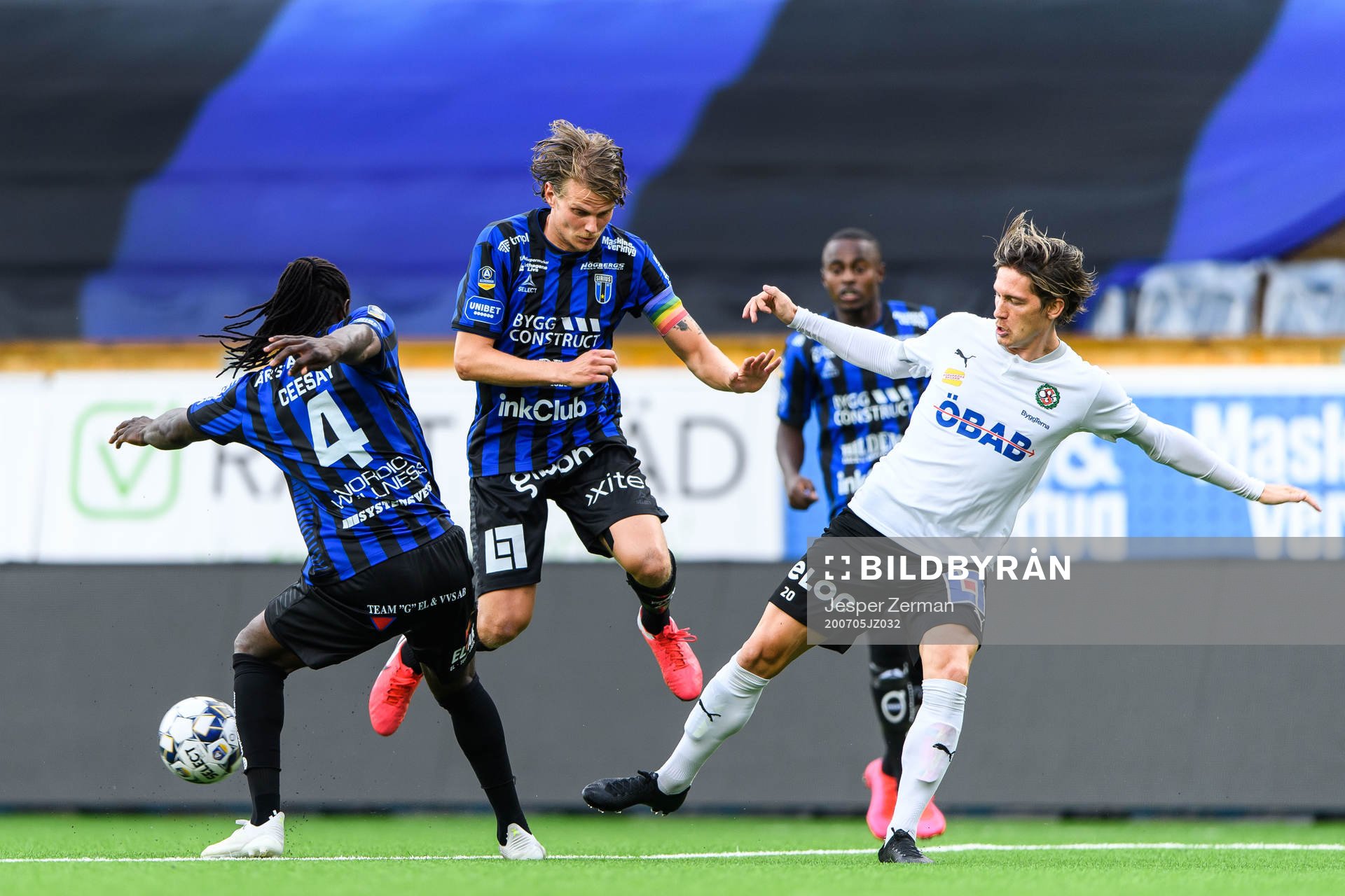 Sirius Kebba Ceesay och Tim Björkström mot Örebros Robin