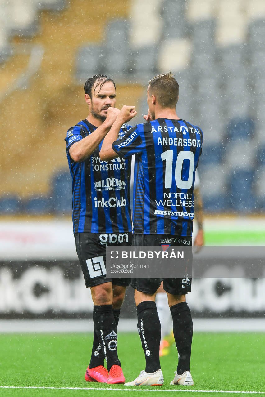Sirius Niklas Thor och Elias Andersson jublar