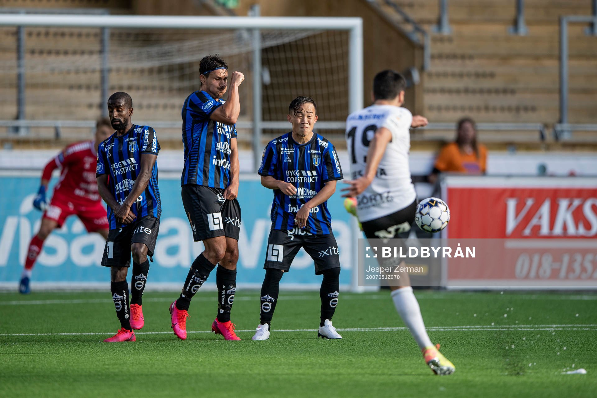 Sirius Mohammed Khalid Saeid, Stefano Vecchia och Yukiya