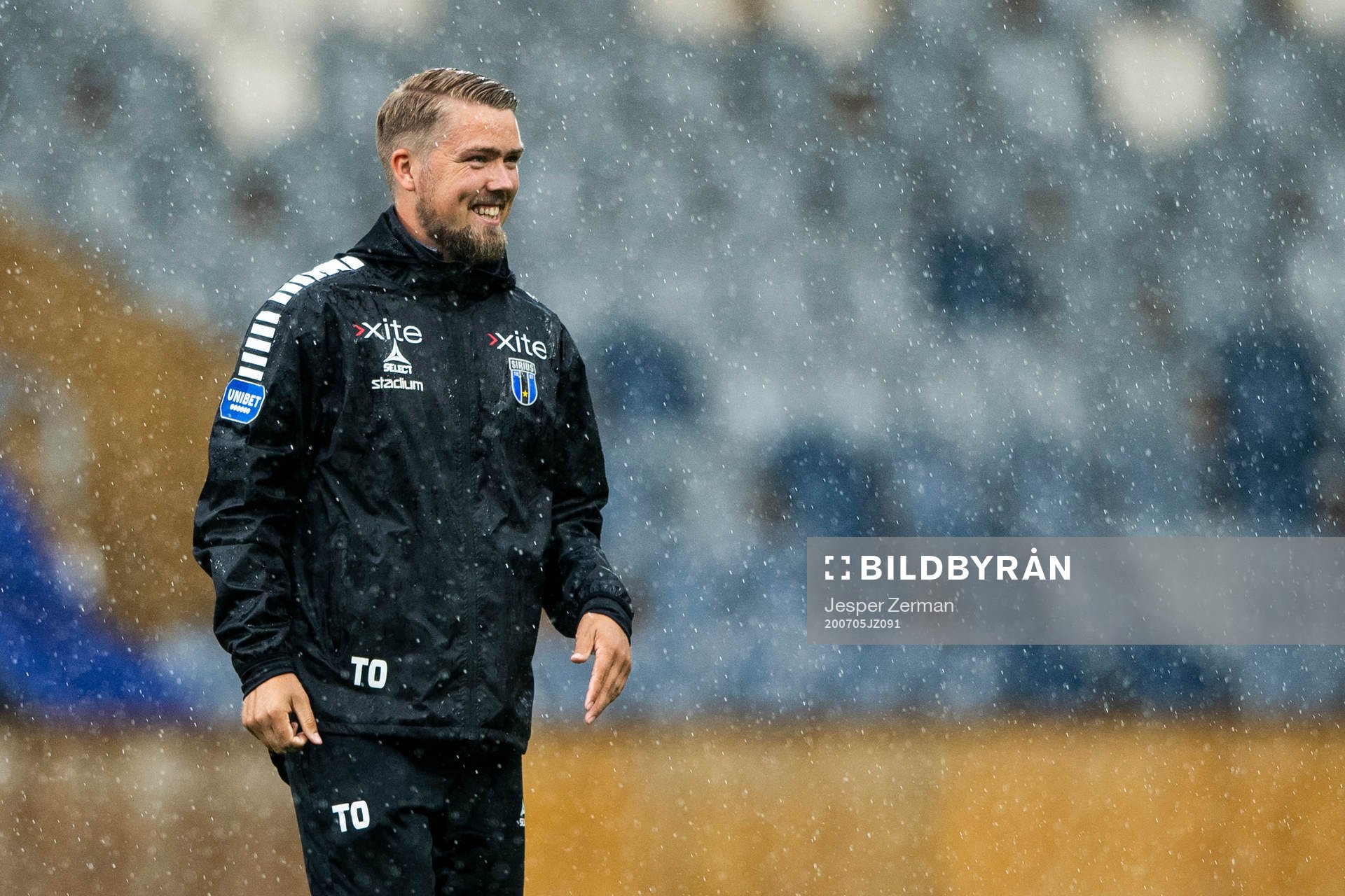 Sirius assisterande tränare Theodor Olsson under fotbollsmatchen i Allsvenskan mellan Sirius och Örebro den 5 juli 2020 i Uppsala.
