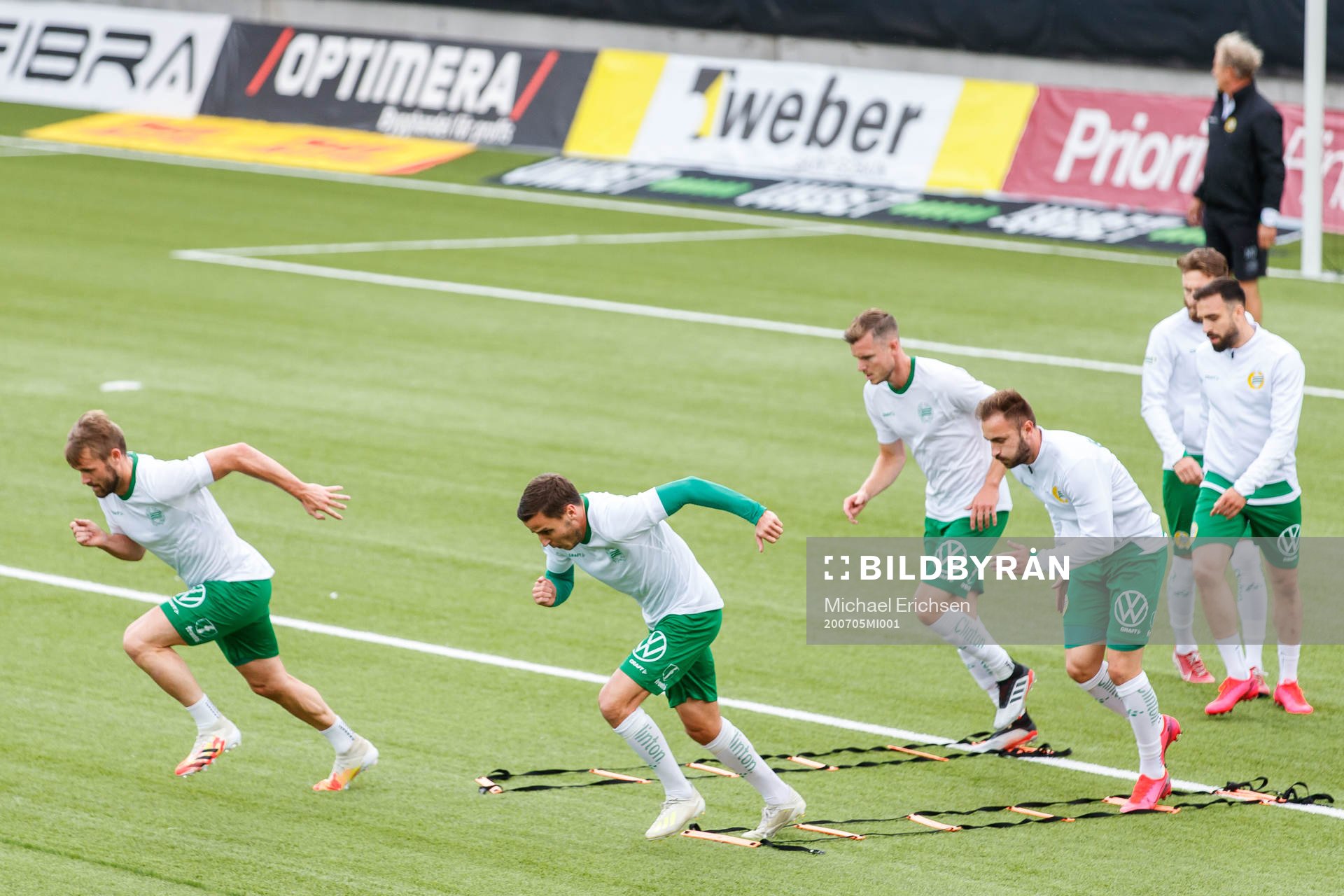 Hammarbys spelare värmer upp