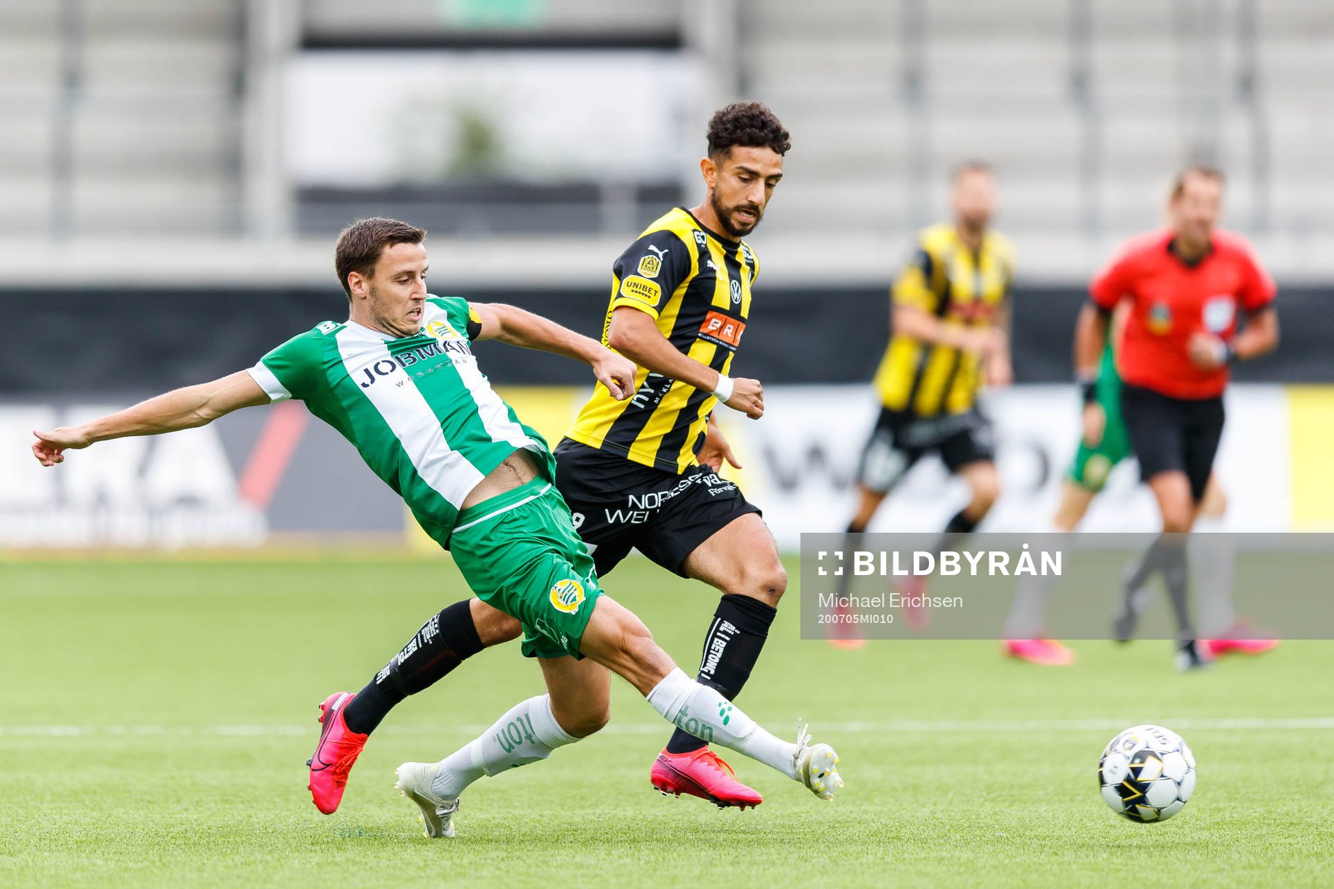 Hammarbys Jeppe Andersen och Häckens Daleho Irandust