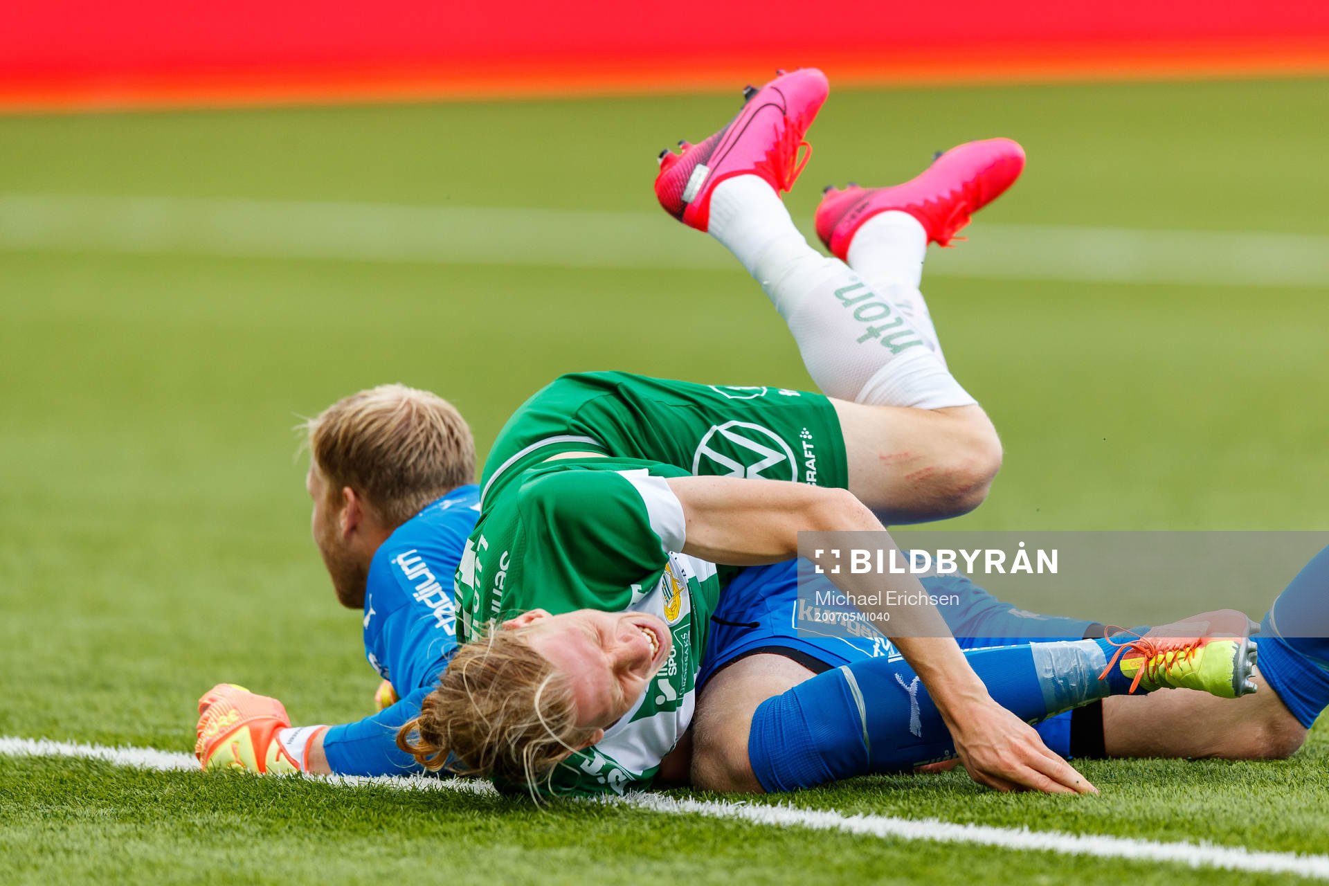 Häckens målvakt Peter Abrahamsson och Hammarbys Gustav