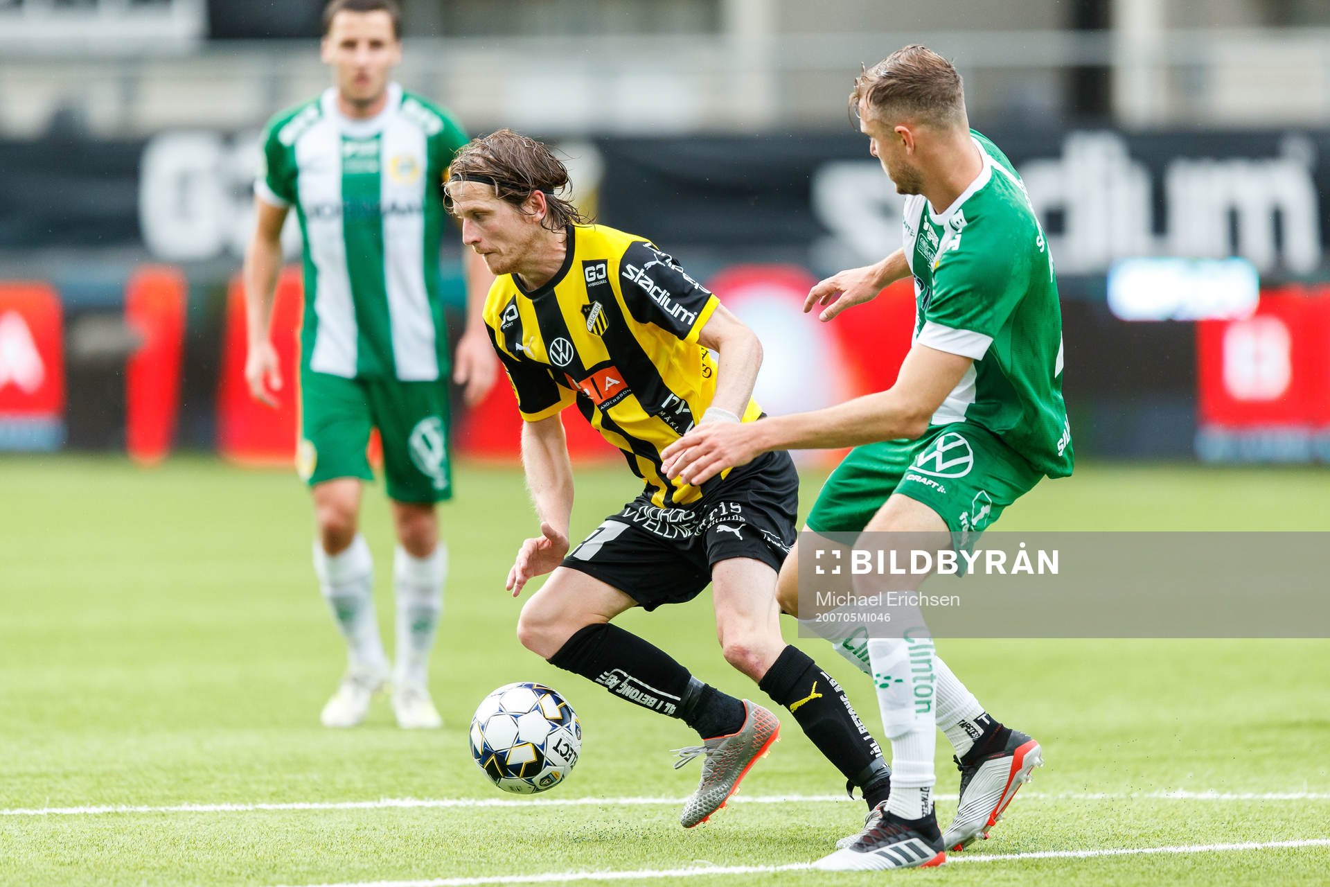 Häckens Erik Friberg och Hammarbys Richard Magyar