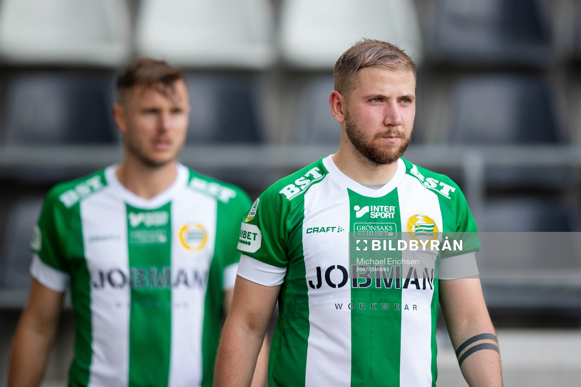 Hammarbys Darijan Bojanic på väg ut till andra halvlek av